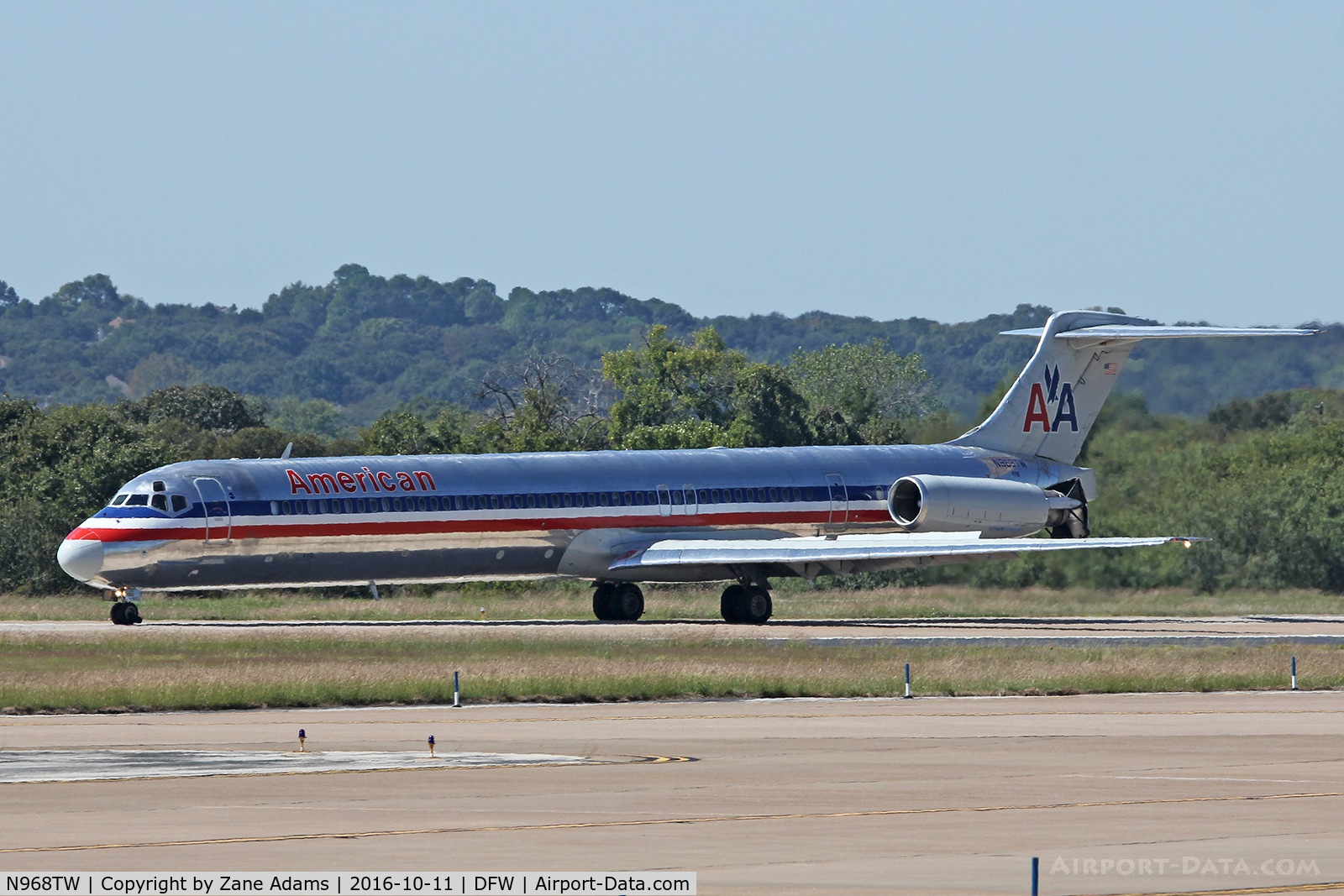 N968TW, 1999 McDonnell Douglas MD-83 (DC-9-83) C/N 53618, Arriving at DFW Airport