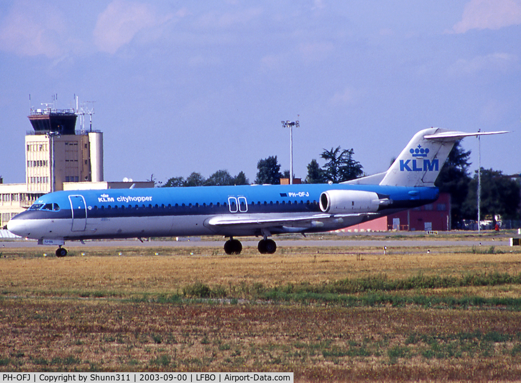 PH-OFJ, 1988 Fokker 100 (F-28-0100) C/N 11248, Lining up rwy 32R in old c/s
