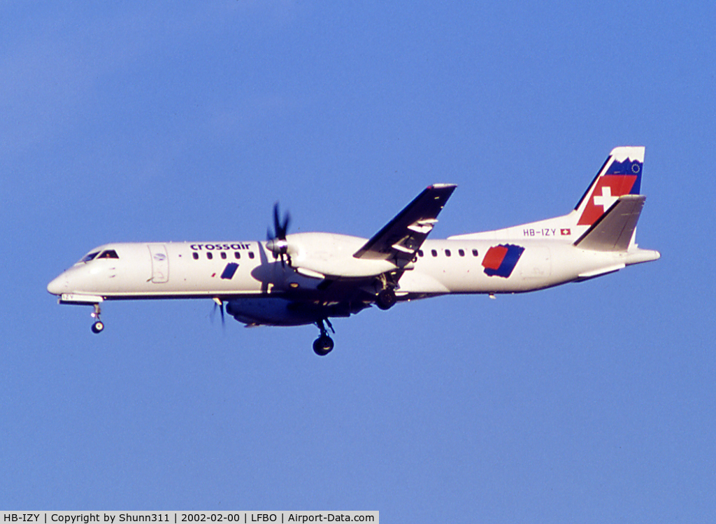 HB-IZY, 1997 Saab 2000 C/N 2000-047, Landing rwy 32R