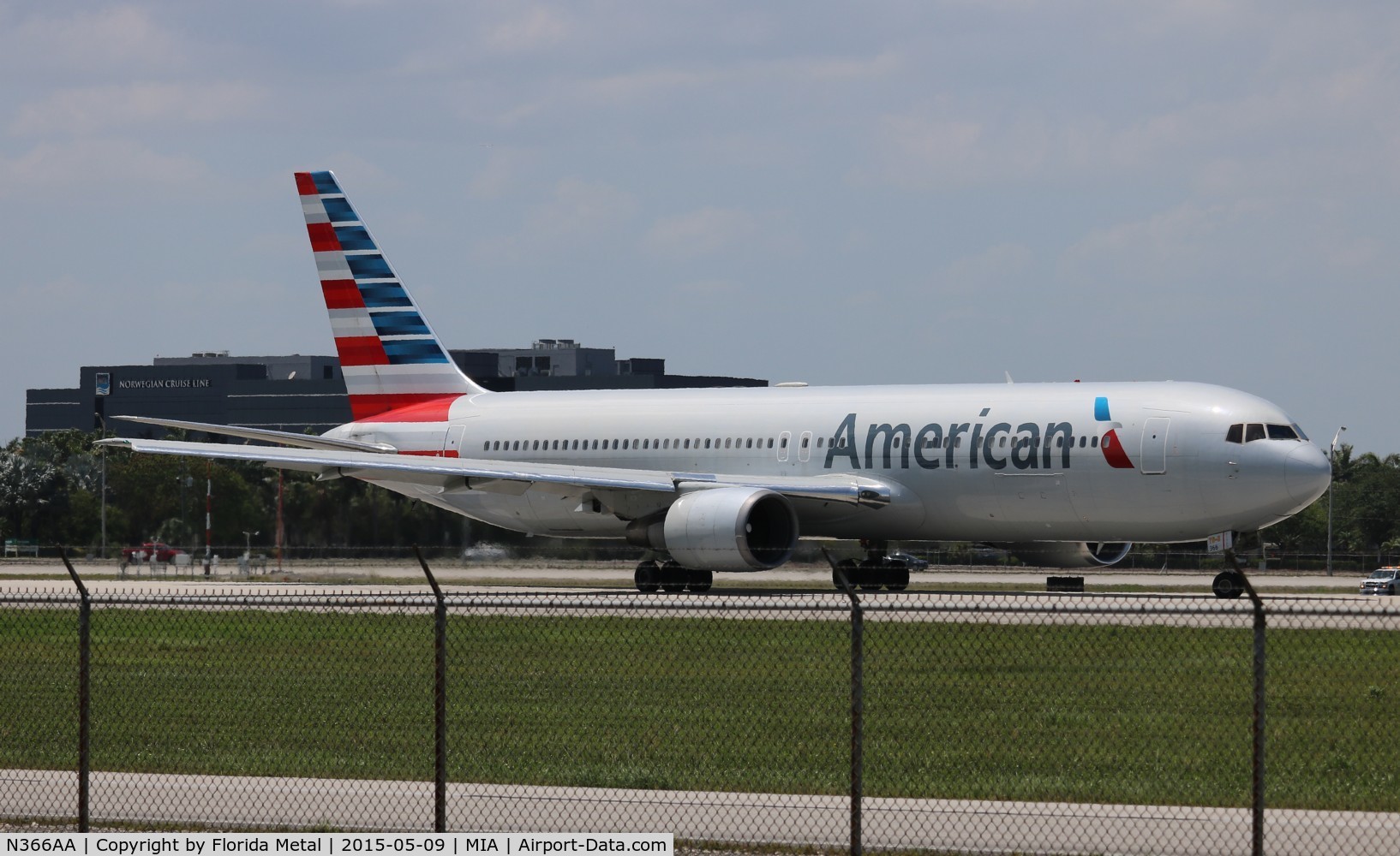 N366AA, 1991 Boeing 767-323/ER C/N 25193, American