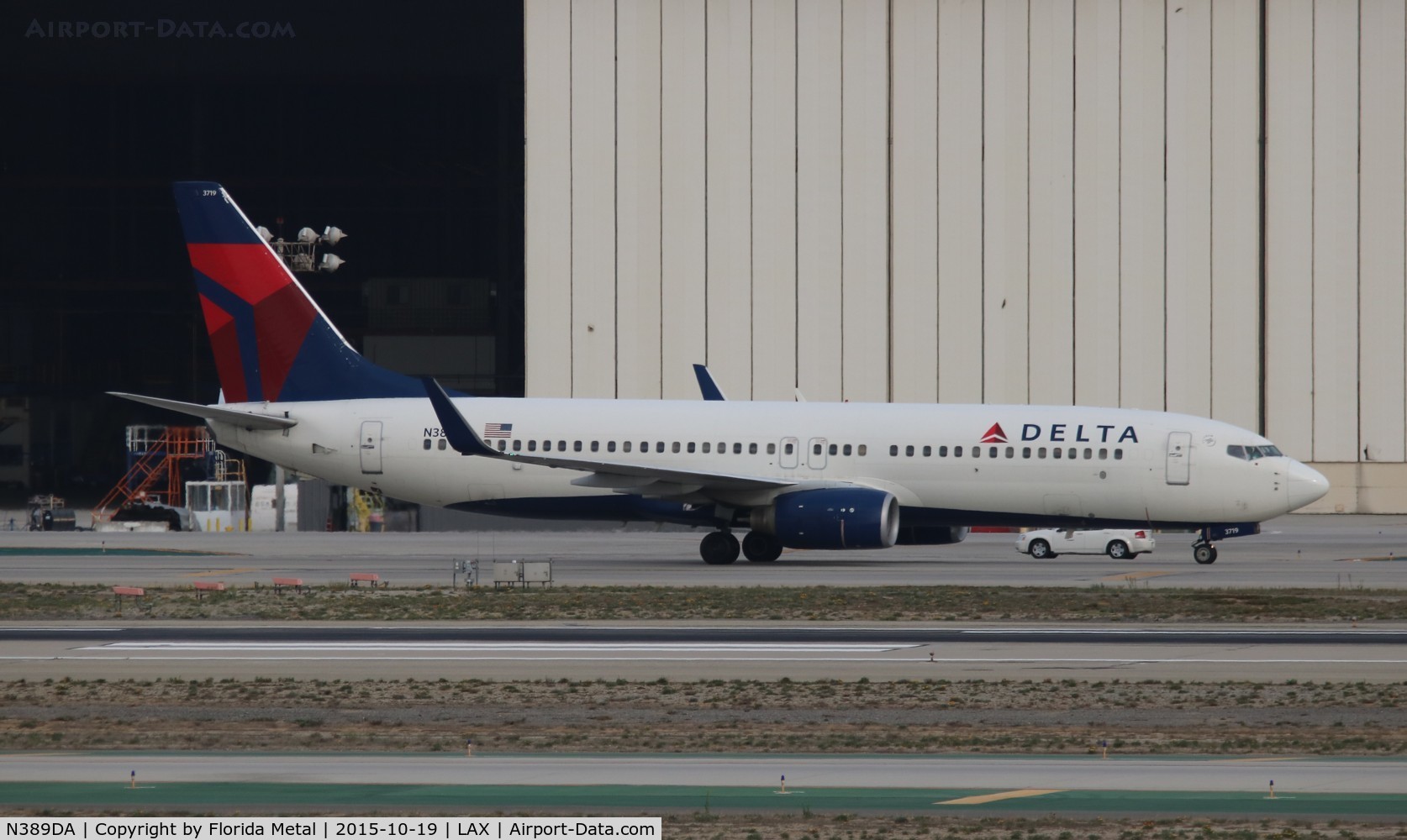N389DA, 2000 Boeing 737-832 C/N 30376, Delta