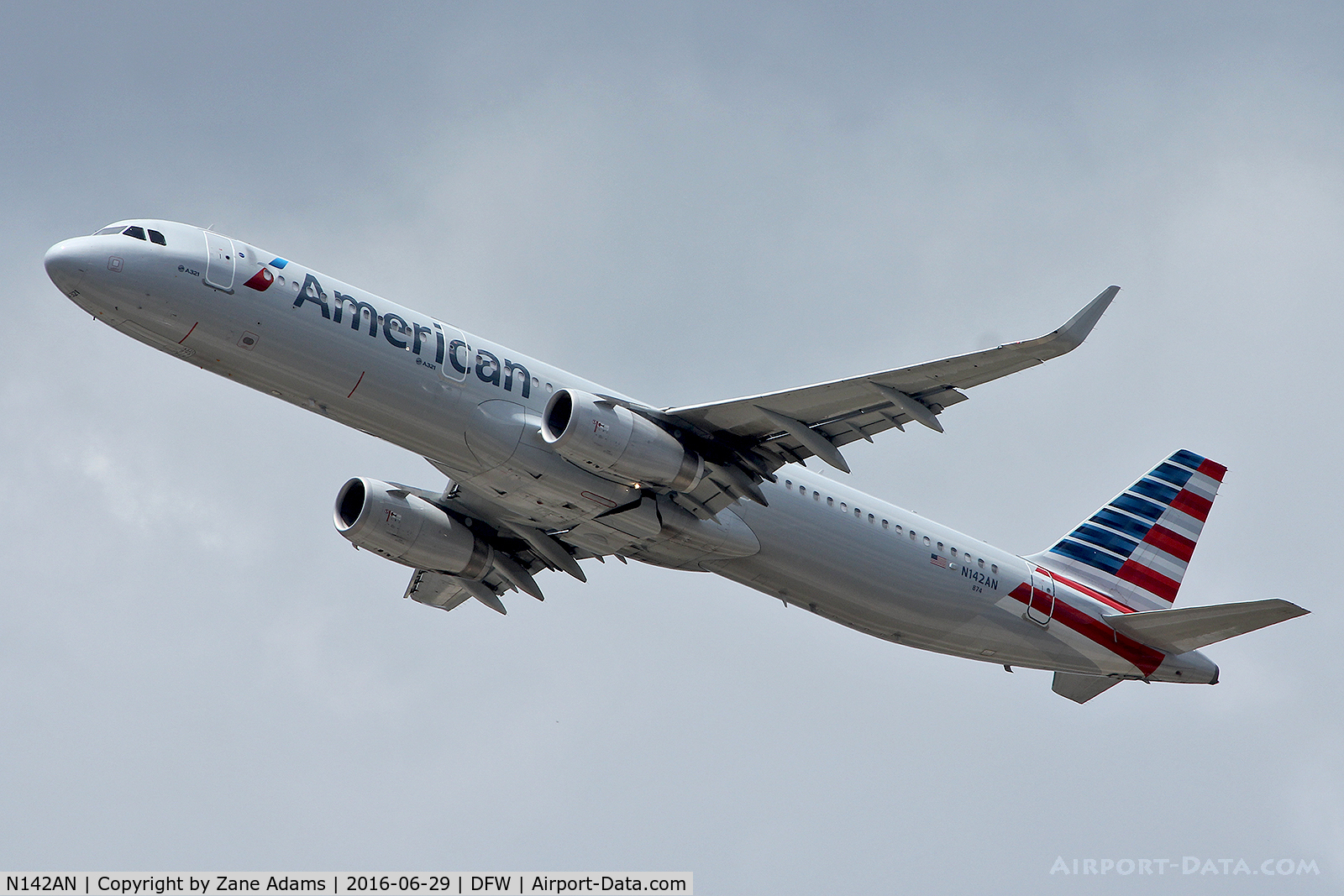 N142AN, 2015 Airbus A321-231 C/N 6711, Departing DFW Airport