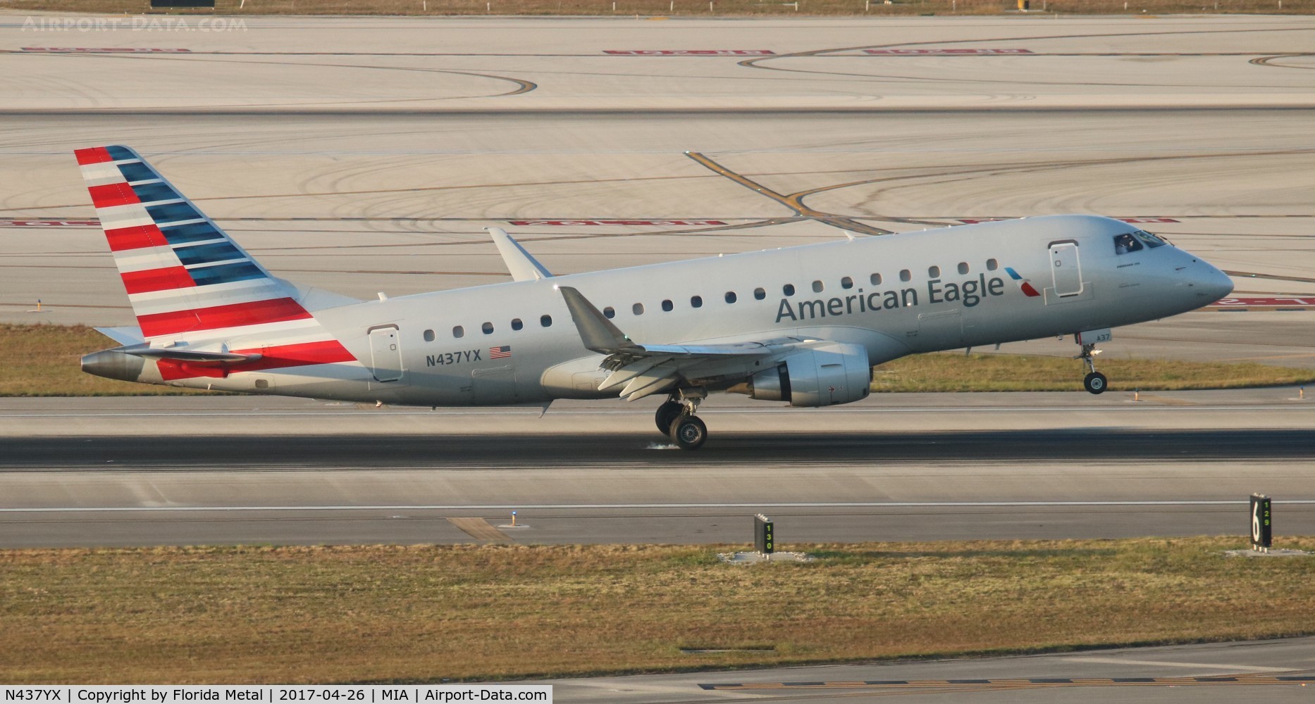 N437YX, 2014 Embraer 175LR (ERJ-170-200LR) C/N 17000366, American Eagle