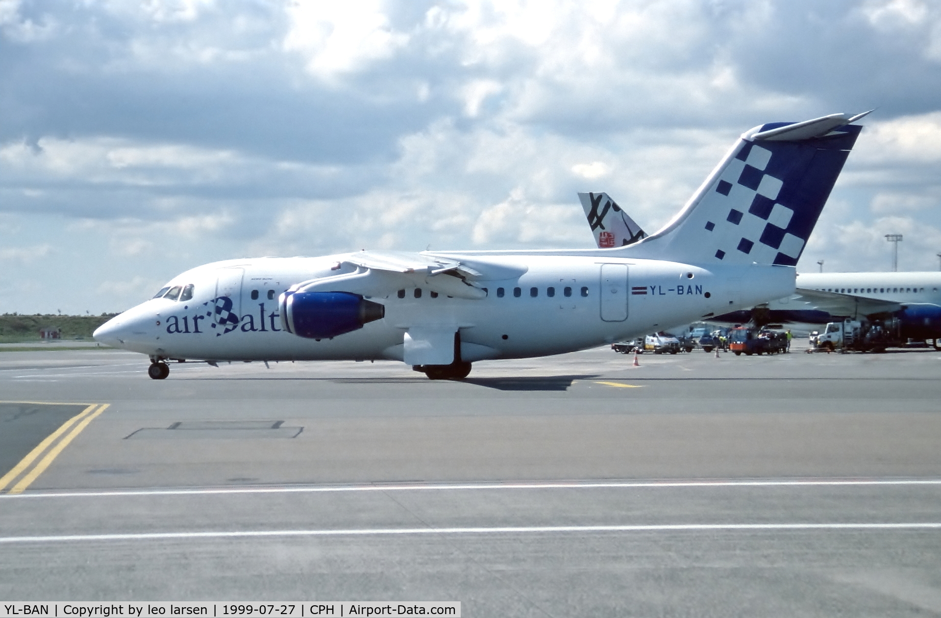 YL-BAN, 1993 British Aerospace Avro 146-RJ70 C/N E1225, Copenhagen 27.9.99