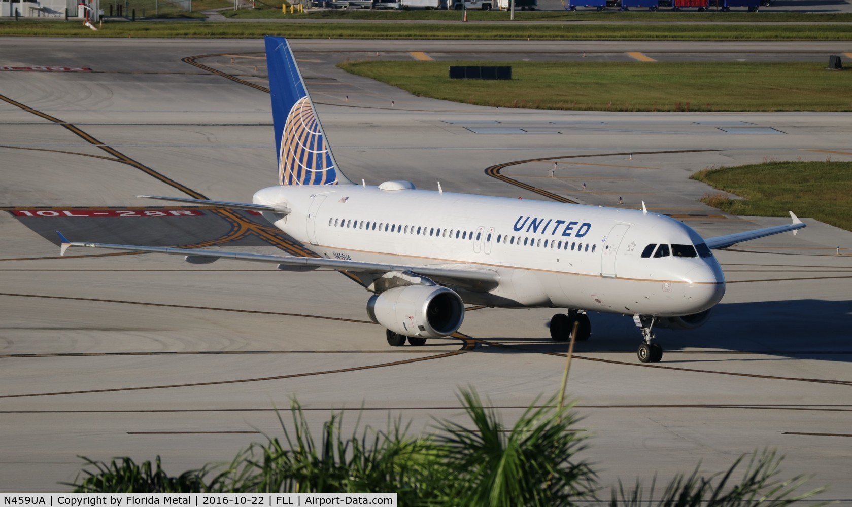 N459UA, 2000 Airbus A320-232 C/N 1192, United