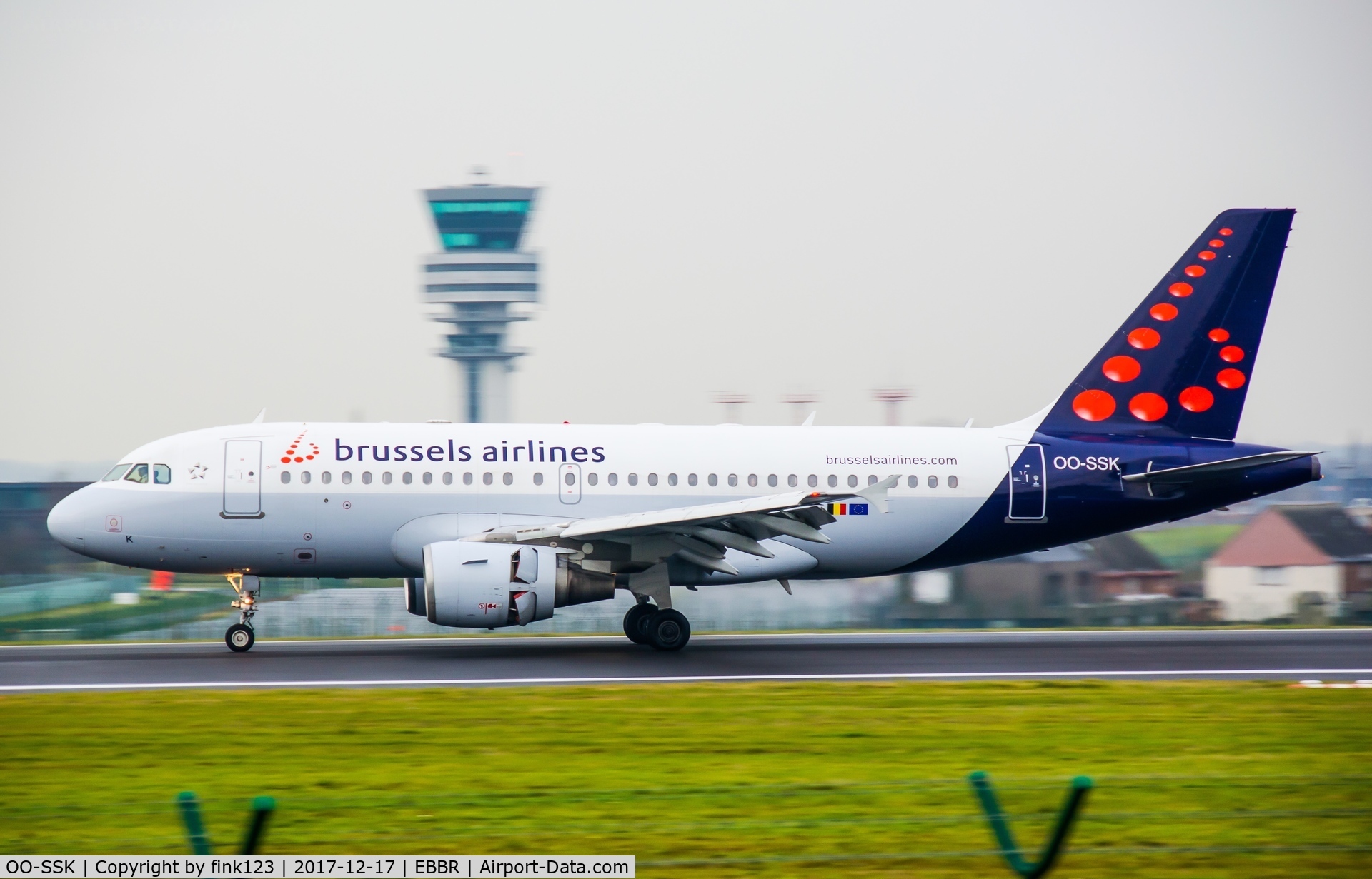 OO-SSK, 2000 Airbus A319-112 C/N 1336, Brussel airlines 319 slwong down