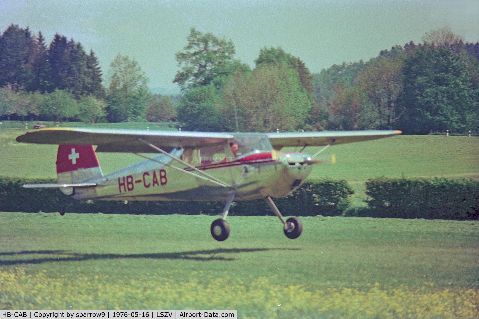 HB-CAB, 1946 Cessna 140 C/N 10119, Take-off at Sitterdorf