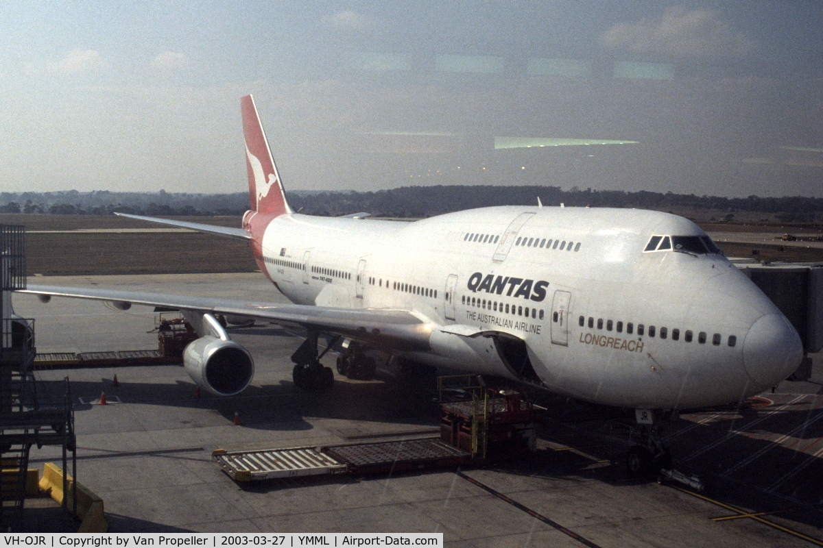 VH-OJR, 1992 Boeing 747-438 C/N 25547, Qantas Boeing 747-438 at the gate at Melbourne Tullamarine airport, Victoria, Australia, 2003