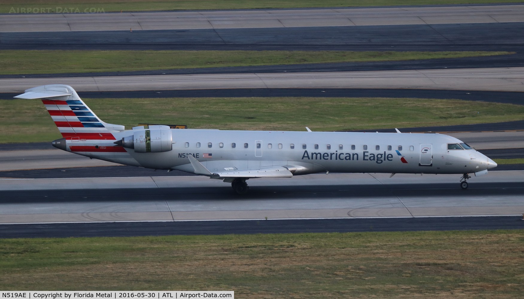 N519AE, 2003 Bombardier CRJ-701 (CL-600-2C10) Regional Jet C/N 10131, American Eagle