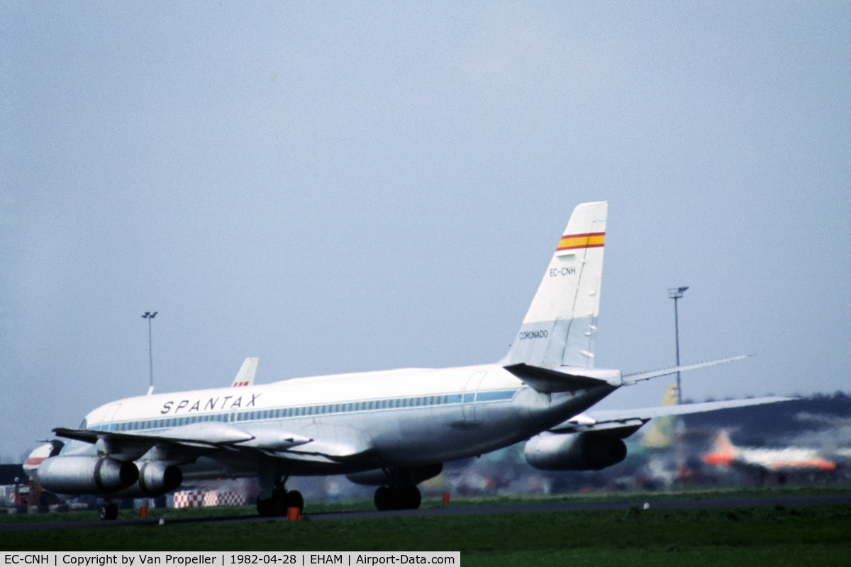 EC-CNH, 1962 Convair CV-990-30A-6 Coronado C/N 30-10-17, Spantax Convair 990A Coronado at Schiphol airport, the Netherlands, 1982