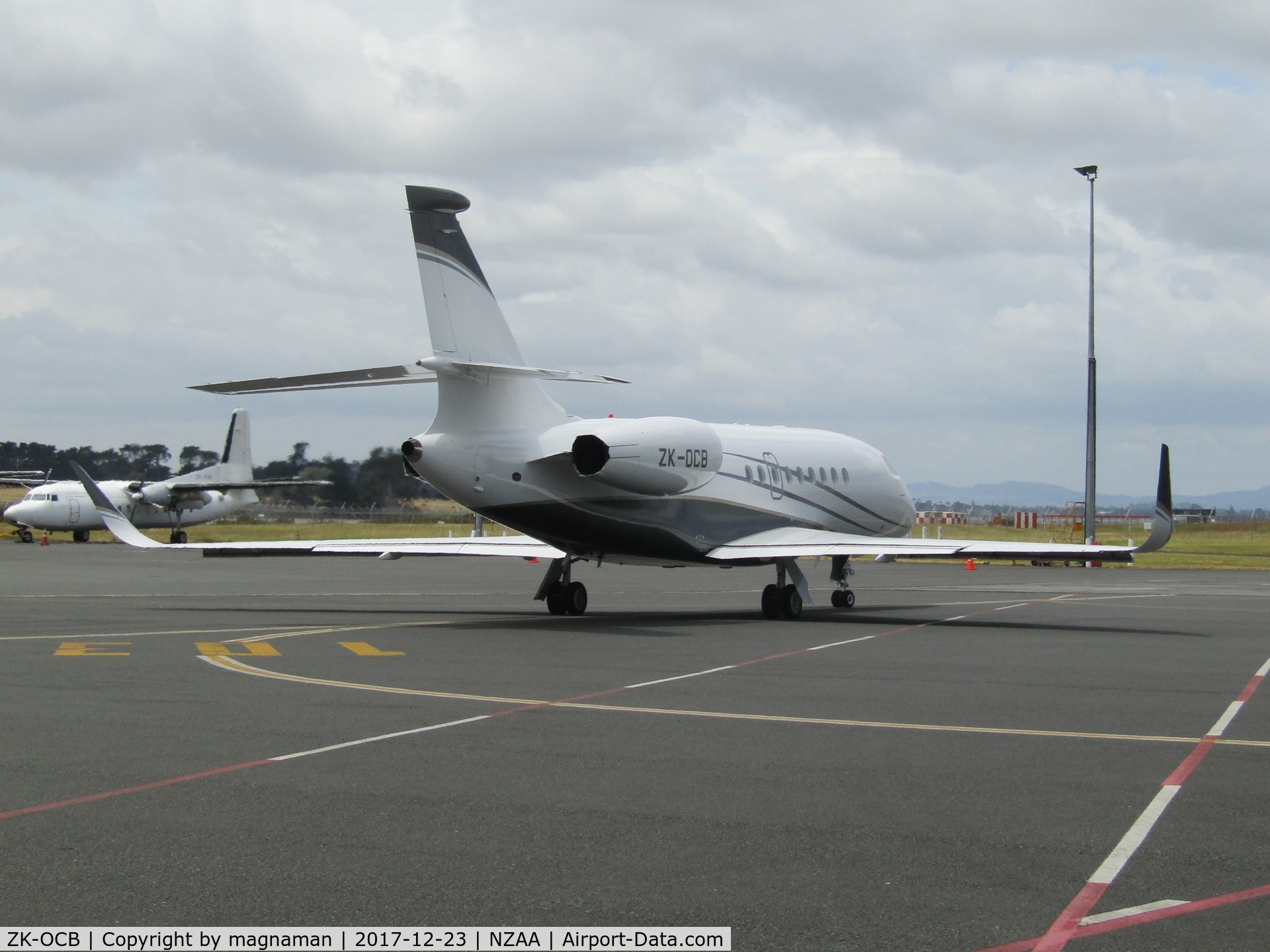ZK-OCB, 2006 Dassault Falcon 2000LX C/N 110, bye bye