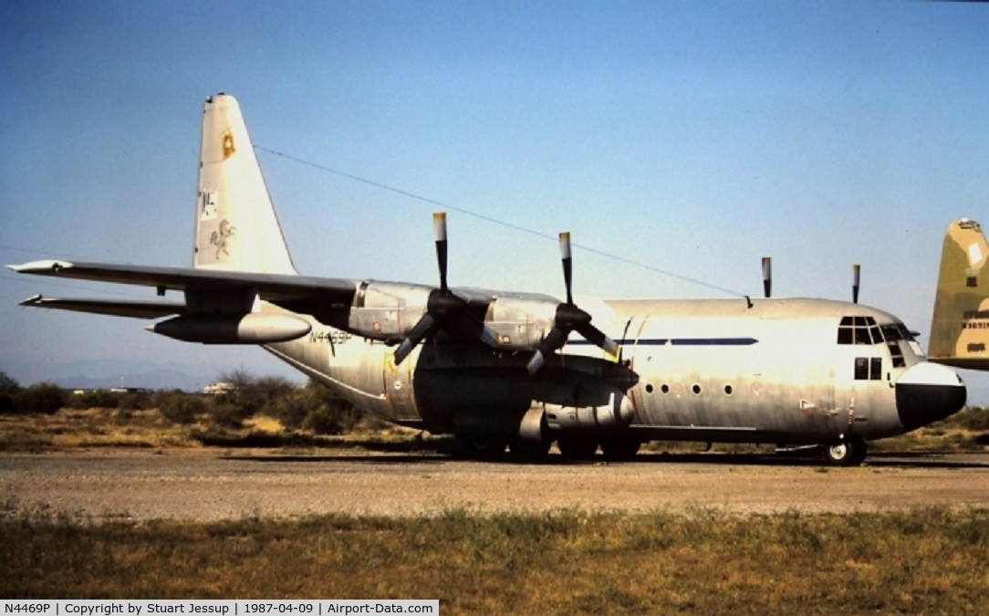 N4469P, Lockheed C-130A Hercules C/N 182-3215, N4469P Lockheed C-130A Hercules
Chandler Municipal Airport (KCHD), USA - Arizona
Stuart Jessup - 09/04/1987