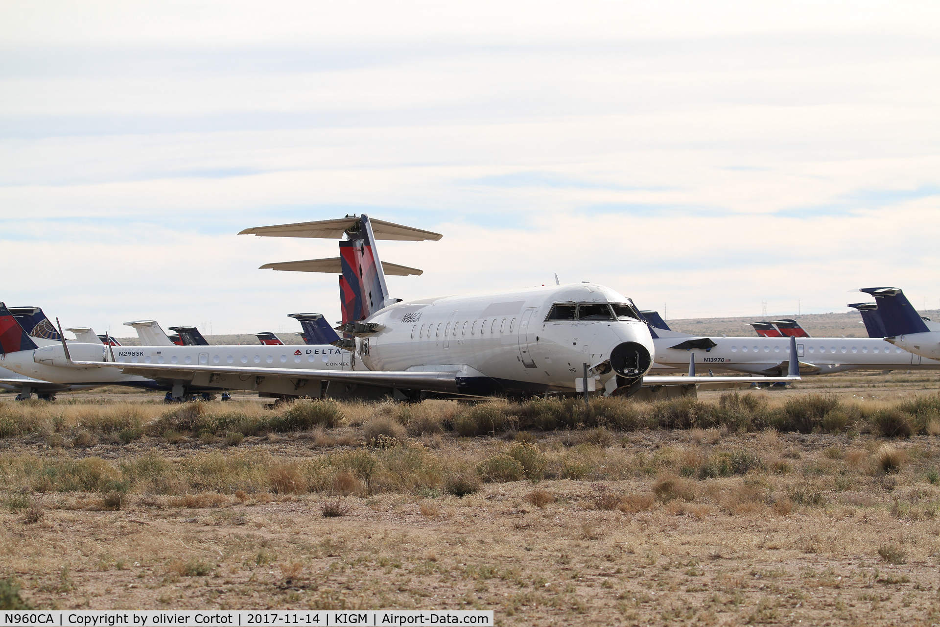 N960CA, 1996 Canadair CRJ-100ER (CL-600-2B19) C/N 7117, front view