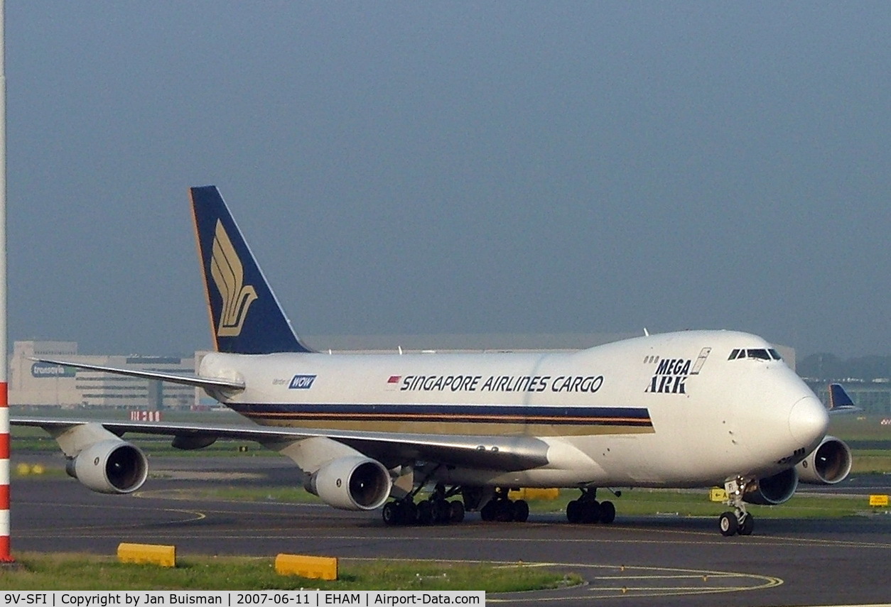 9V-SFI, 2000 Boeing 747-412F/SCD C/N 28027, Singapore Airlines Cargo