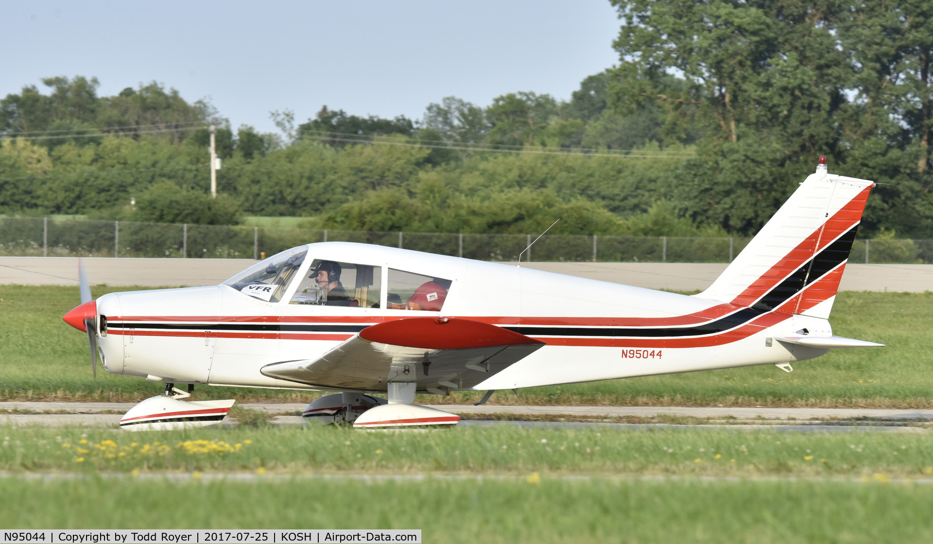 N95044, 1969 Piper PA-28-140 Cherokee C/N 28-25783, Airventure 2017