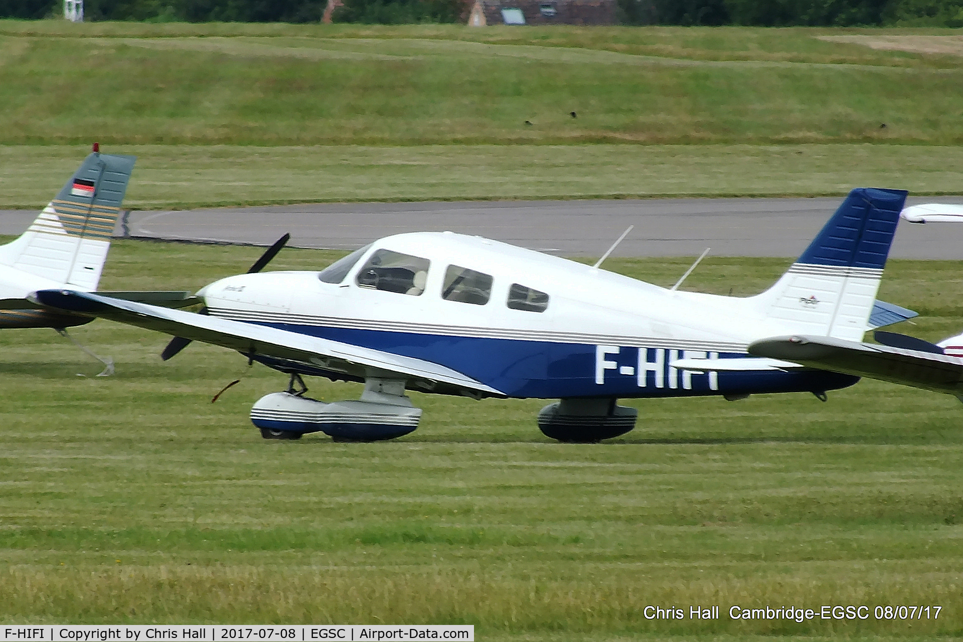 F-HIFI, 2001 Piper PA-28-181 C/N 2843494, at Cambridge