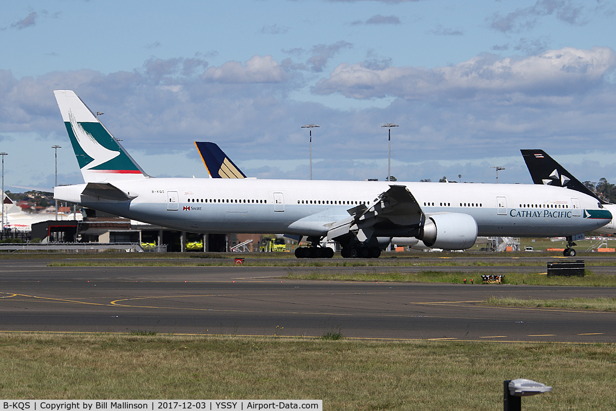 B-KQS, 2014 Boeing 777-367/ER C/N 42144, TAXIING FROM 34L