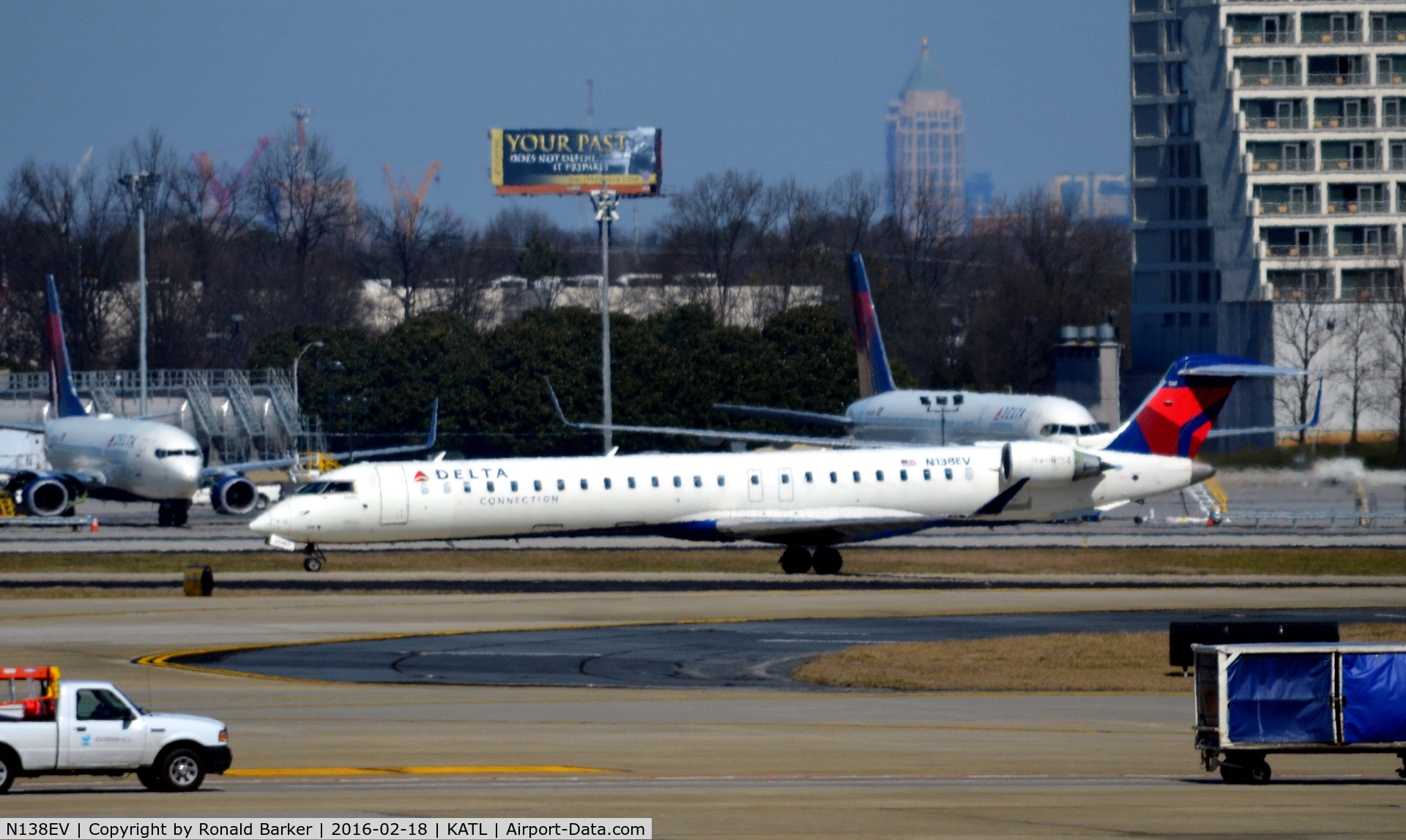 N138EV, 2010 Bombardier CRJ-900ER (CL-600-2D24) C/N 15235, Taxi Atlanta