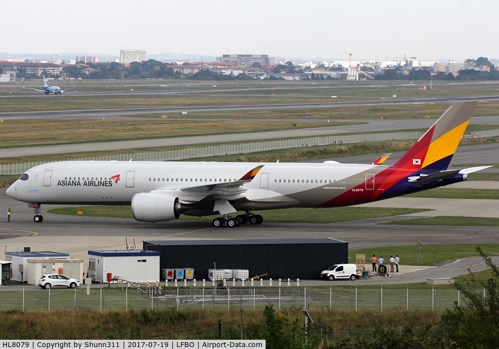 HL8079, 2017 Airbus A350-941 C/N 117, Delivery day...