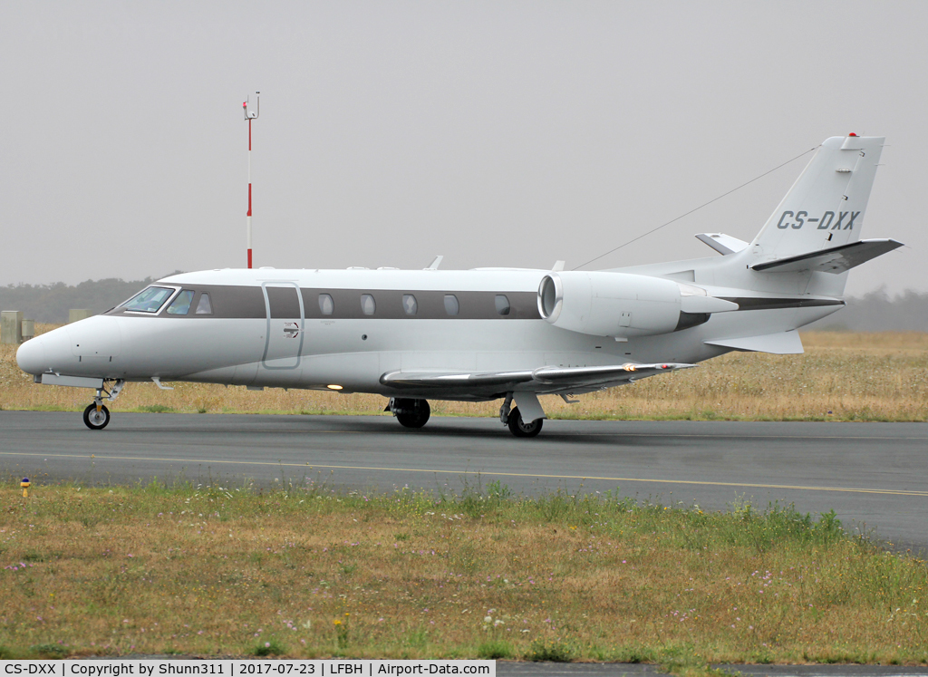 CS-DXX, 2008 Cessna 560XL Citation XLS C/N 560-5789, Taxiing for departure...