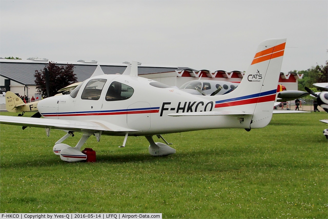 F-HKCO, 2012 Cirrus SR22 C/N 3878, Cirrus SR22, Displayed at La Ferté-Alais airfield (LFFQ) Air show 2016