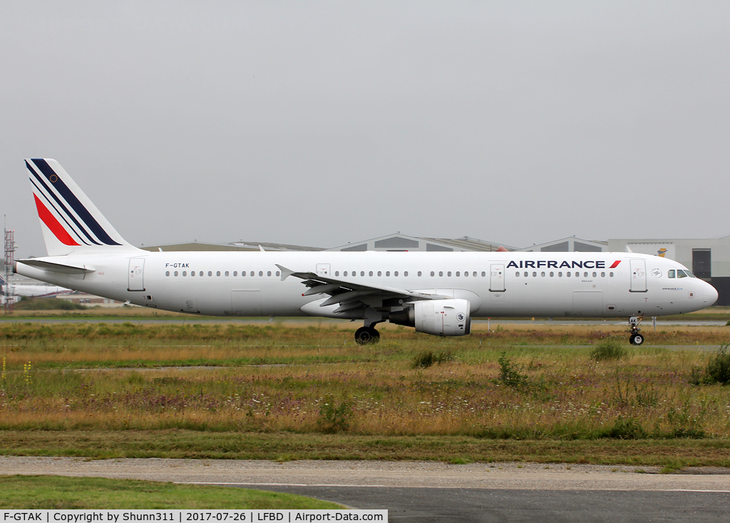 F-GTAK, 2001 Airbus A321-211 C/N 1658, Taxiing for departure in modified new livery...