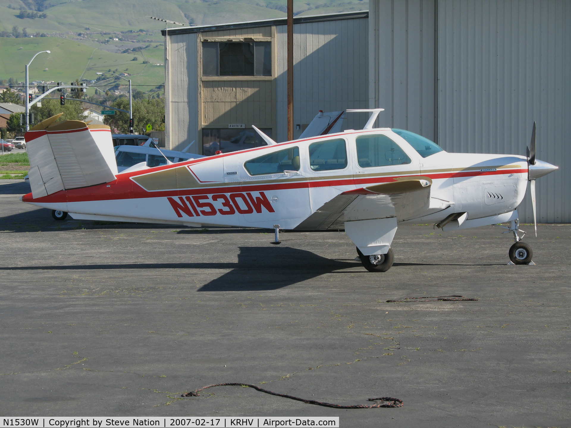 N1530W, 1972 Beech V35B Bonanza C/N D-9338, 1972 Beech V35B for sale @ Reid-Hillview Airport (San Jose), CA (to Mather Aviation, Rancho Cordova, CA 2008-03-07)