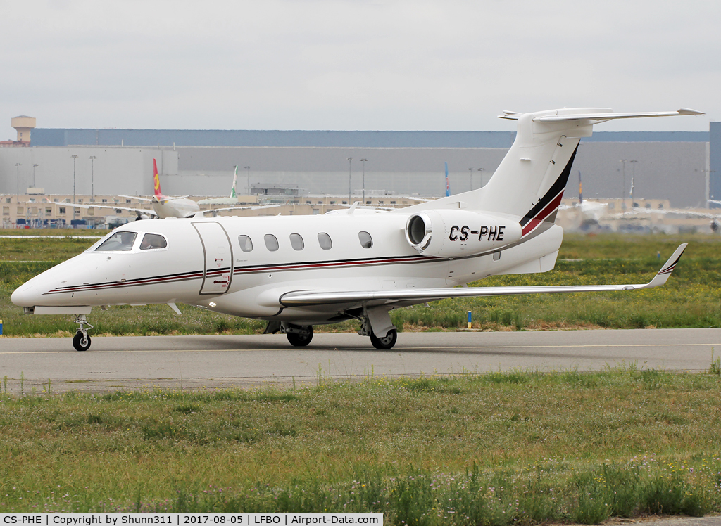 CS-PHE, 2015 Embraer EMB-500 Phenom 100 C/N 50500252, Taxiing for departure...