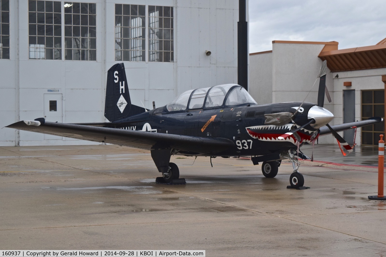 160937, Beech T-34C Turbo Mentor C/N GL-123, Parked on the south GA ramp.