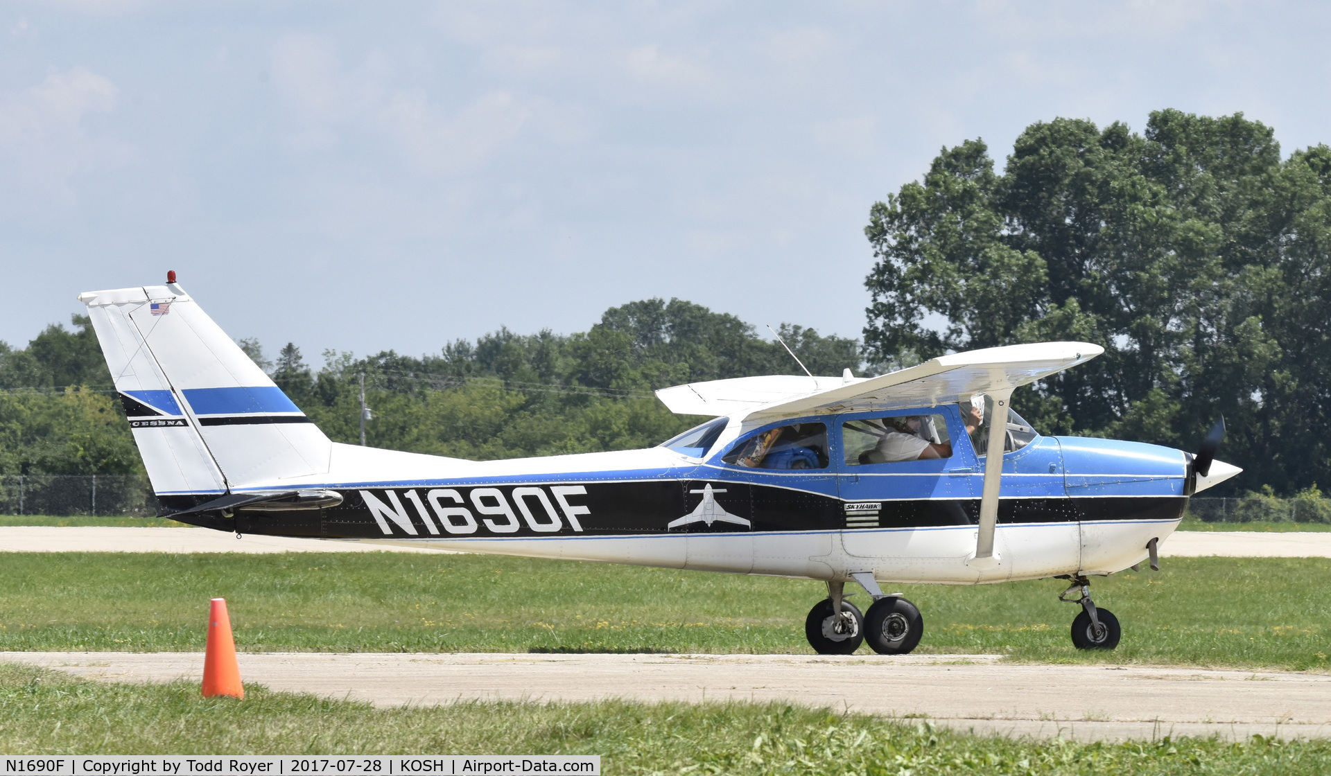 N1690F, 1966 Cessna 172H C/N 17255085, Airventure 2017