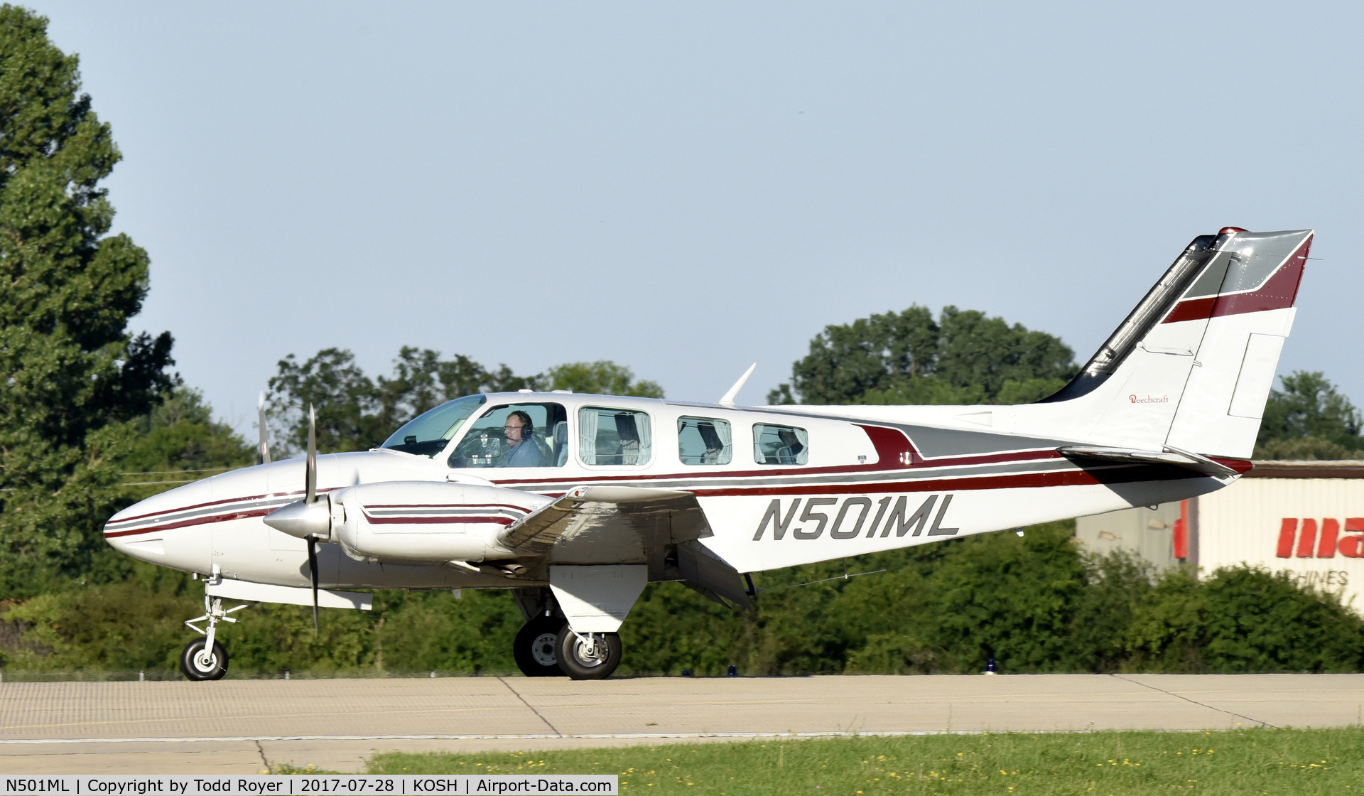 N501ML, 1970 Beech 58 Baron C/N TH-72, Airventure 2017