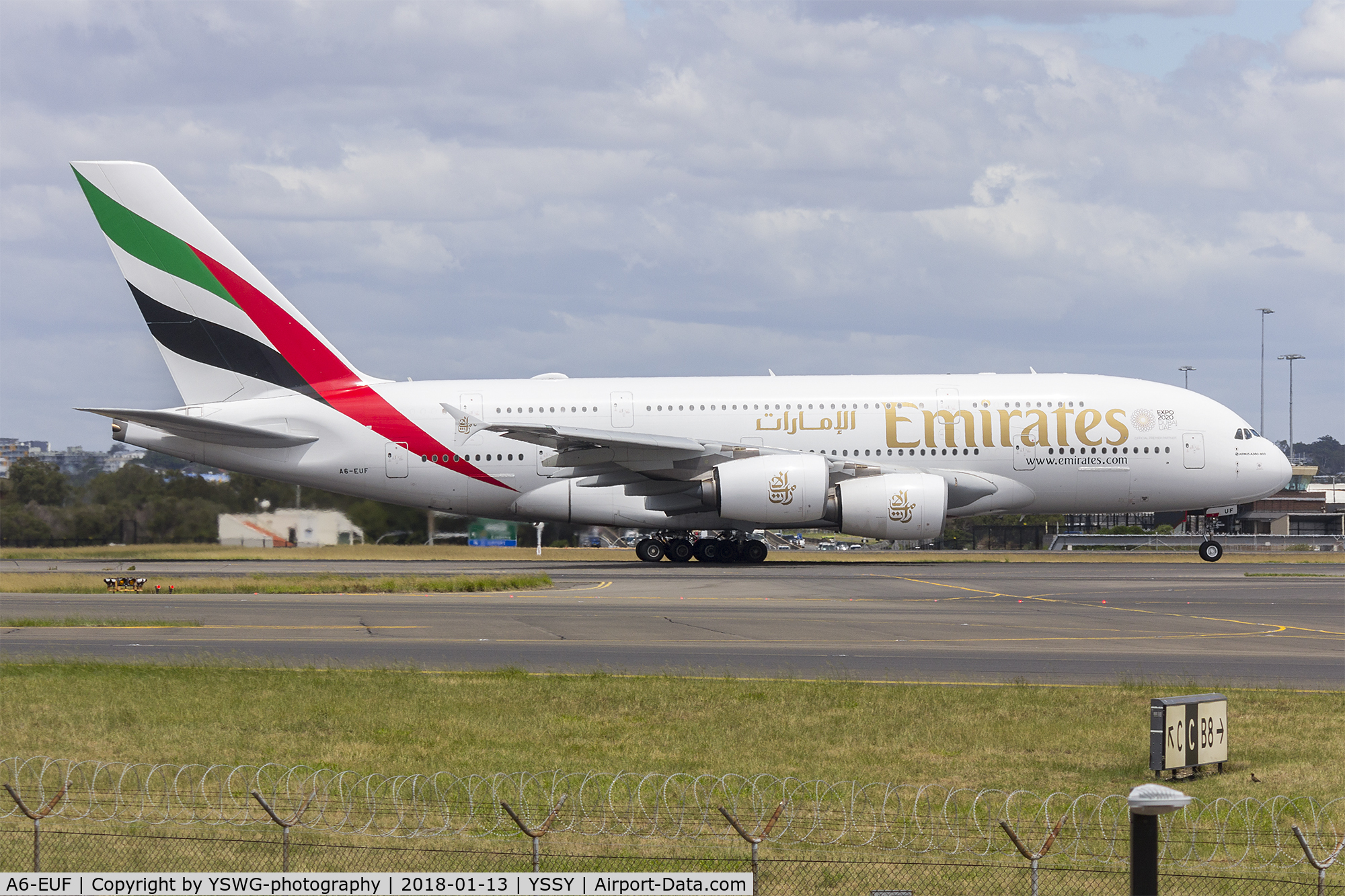 A6-EUF, 2016 Airbus A380-861 C/N 218, Emirates (A6-EUF) Airbus A380-861 departing Sydney Airport