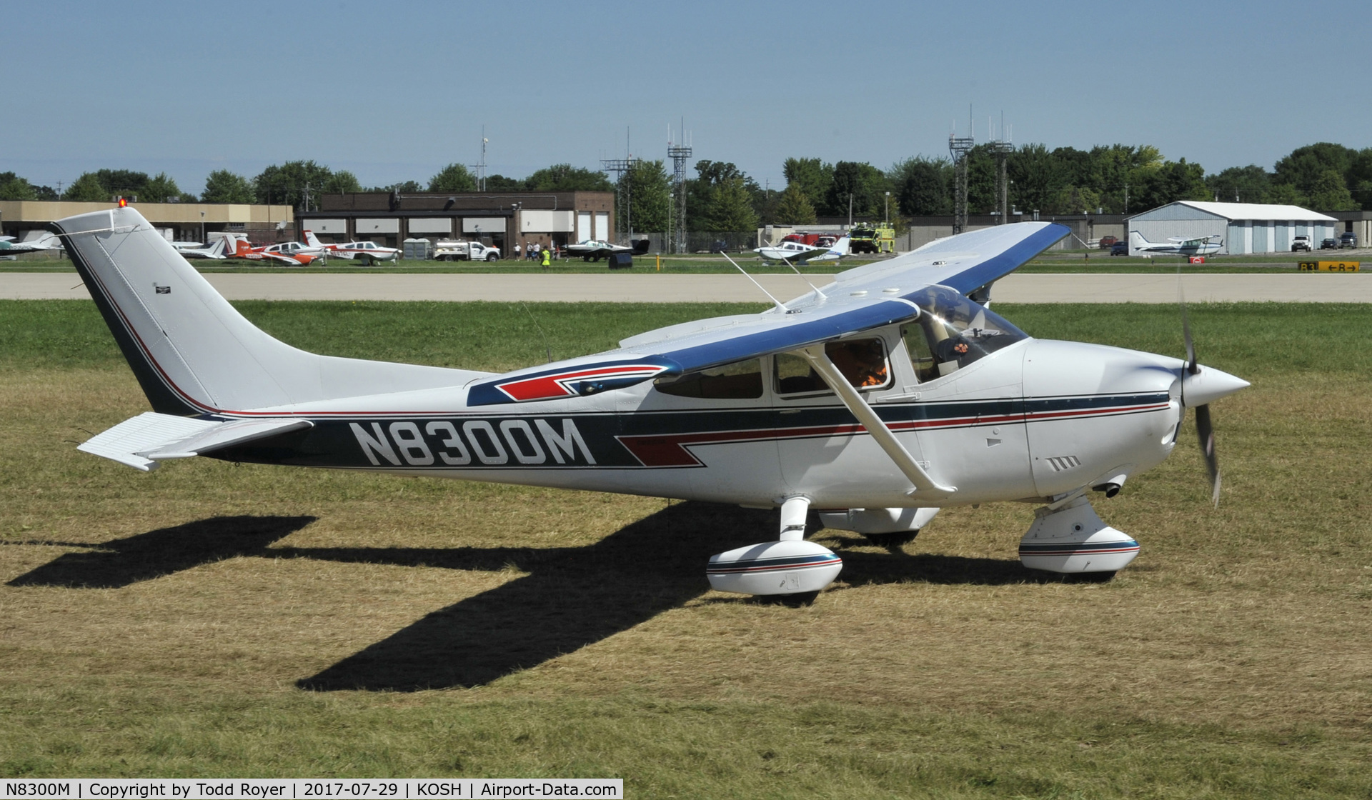 N8300M, 1976 Cessna 182P Skylane C/N 18264583, Airventure 2017