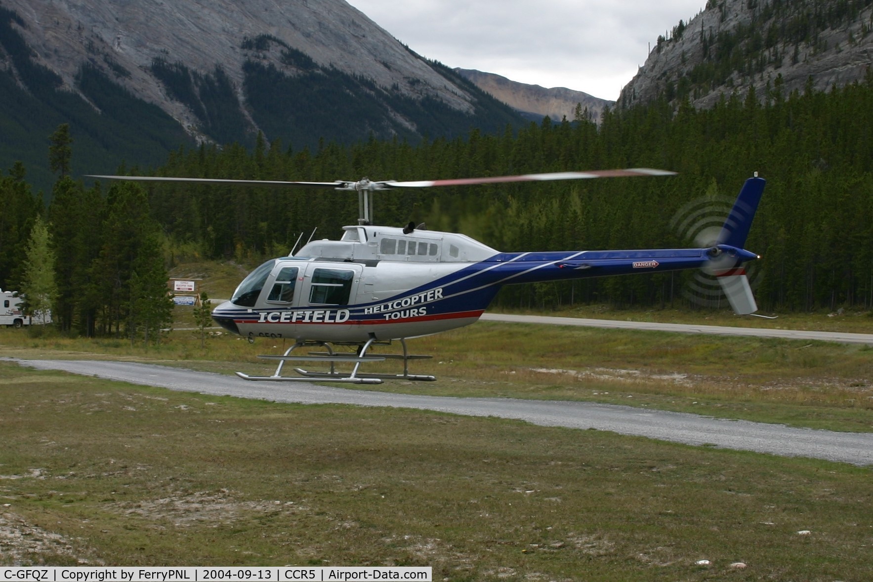 C-GFQZ, Bell 206B JetRanger III C/N 2436, Icefield Helicopter B206 departing for a flightseeing tour over the rockies.