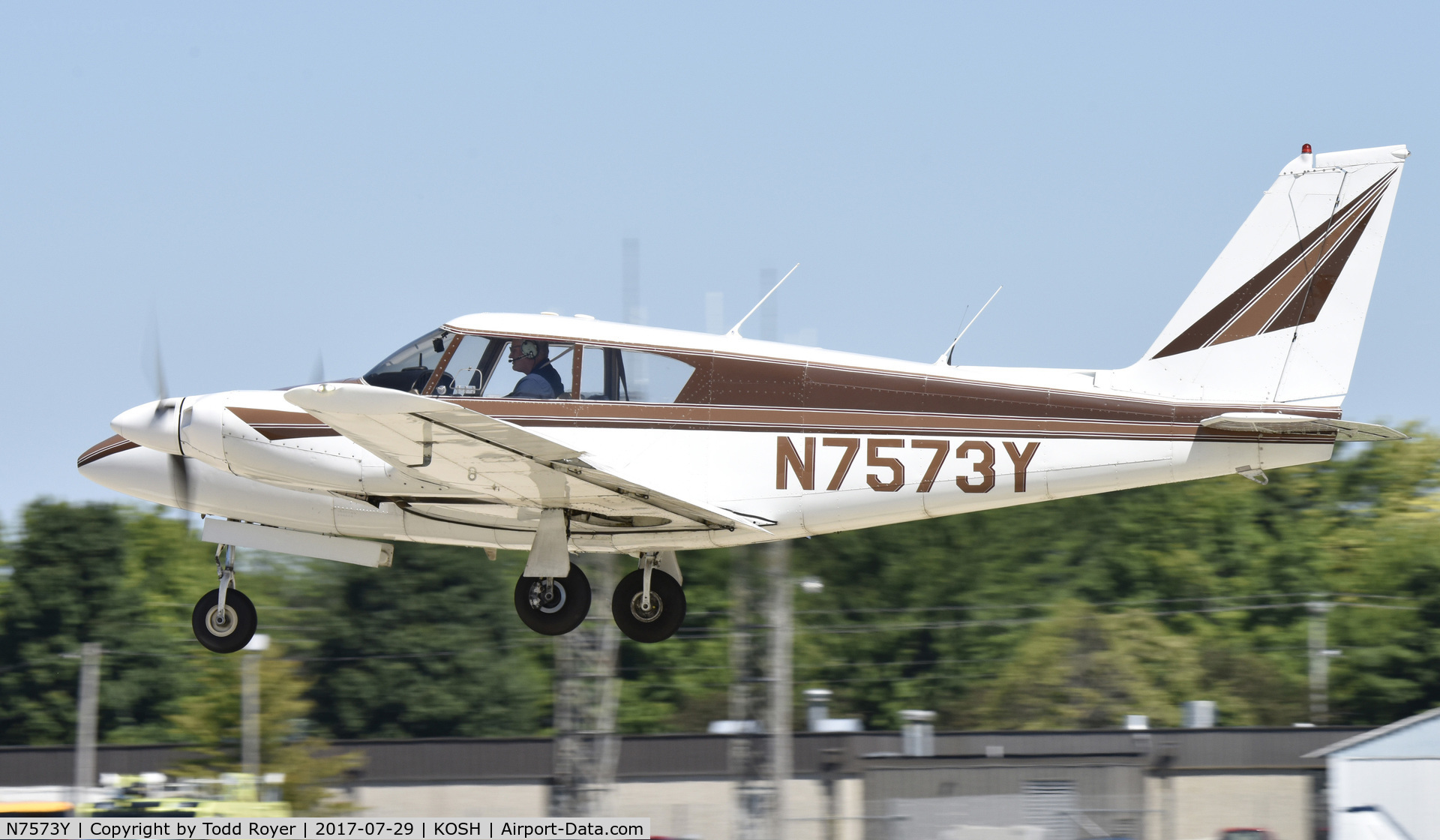 N7573Y, 1964 Piper PA-30 Twin Comanche Twin Comanche C/N 30-638, Airventure 2017