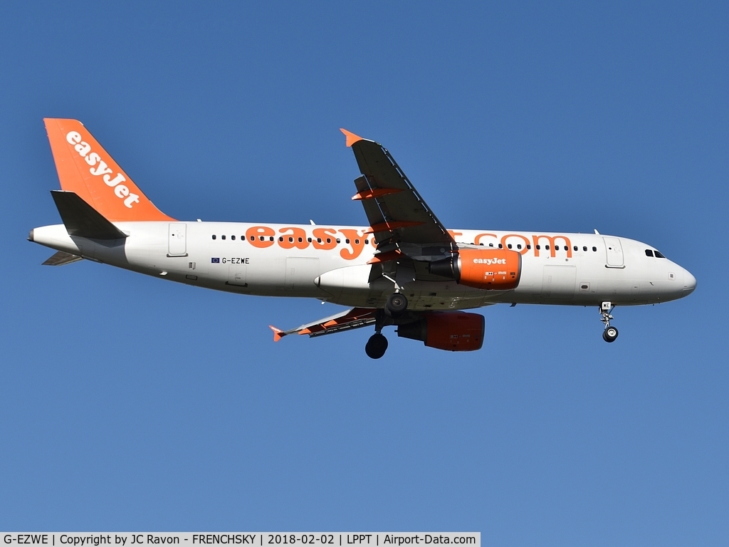 G-EZWE, 2012 Airbus A320-214 C/N 5289, landing runway 03