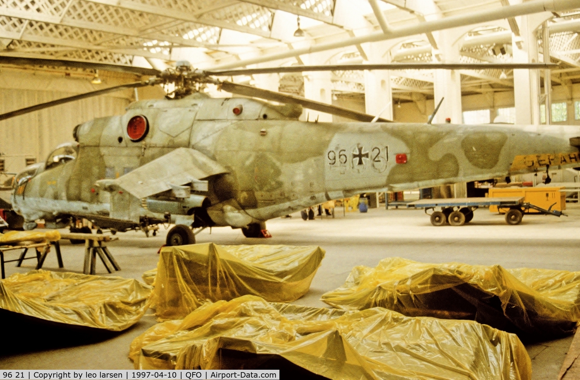 96 21, Mil Mi-24D Hind C/N B4002, Duxford Museum 10.4.1997