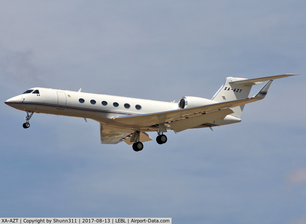 XA-AZT, 1998 Gulfstream Aerospace GV C/N 554, Landing rwy 25R