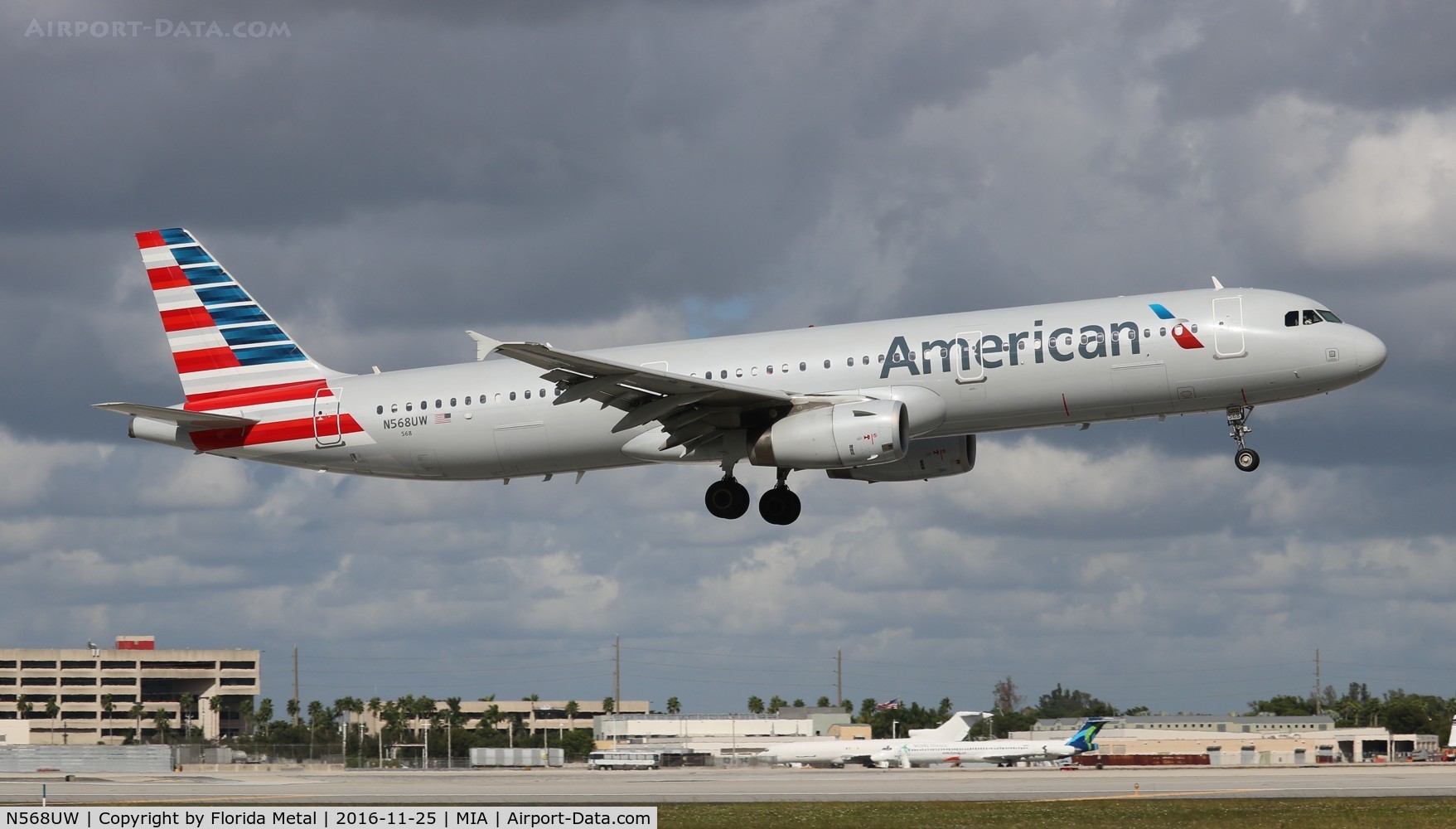 N568UW, 2013 Airbus A321-231 C/N 5751, American