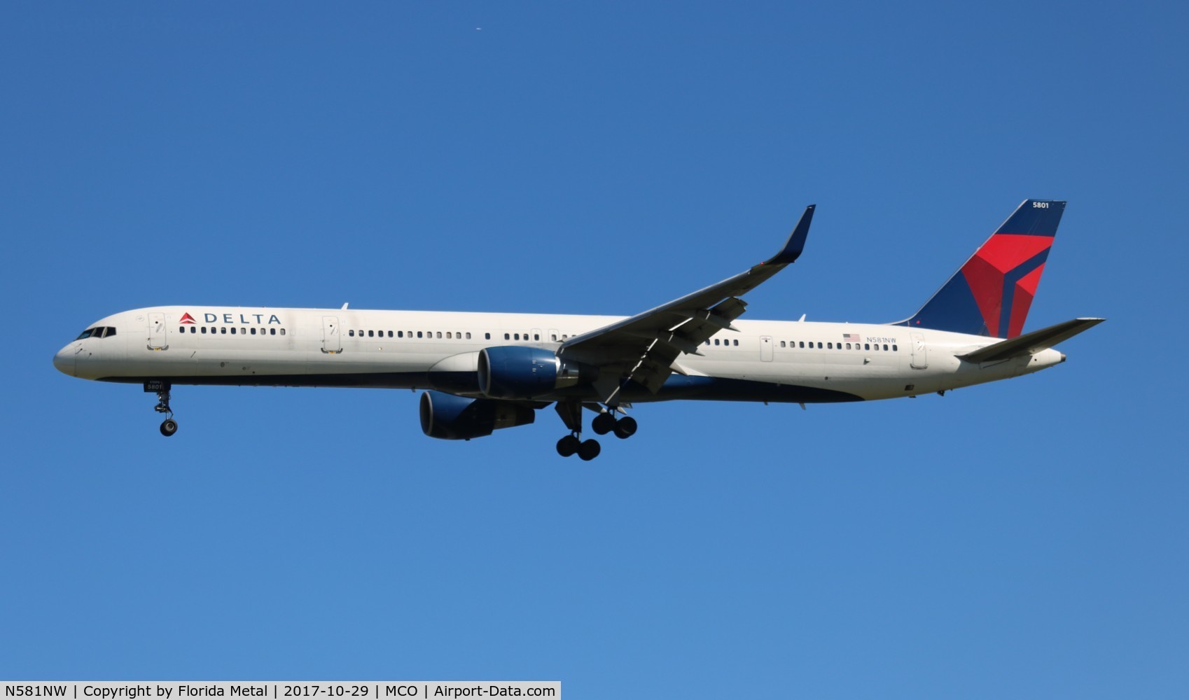 N581NW, 2002 Boeing 757-351 C/N 32982, Delta