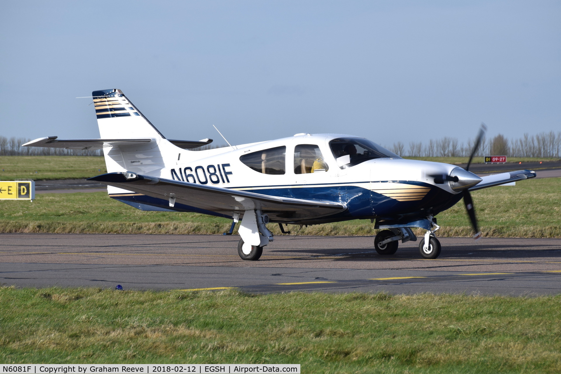 N6081F, 2001 Rockwell Commander 114-B C/N 14681, Departing from Norwich.