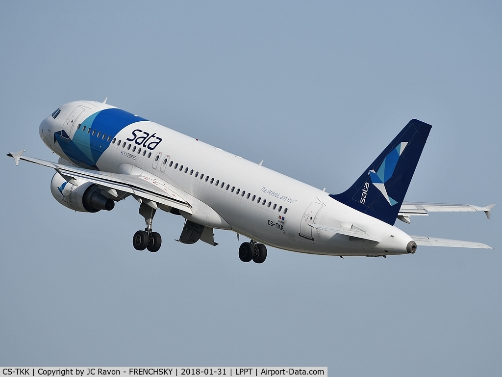 CS-TKK, 2005 Airbus A320-214 C/N 2390, 