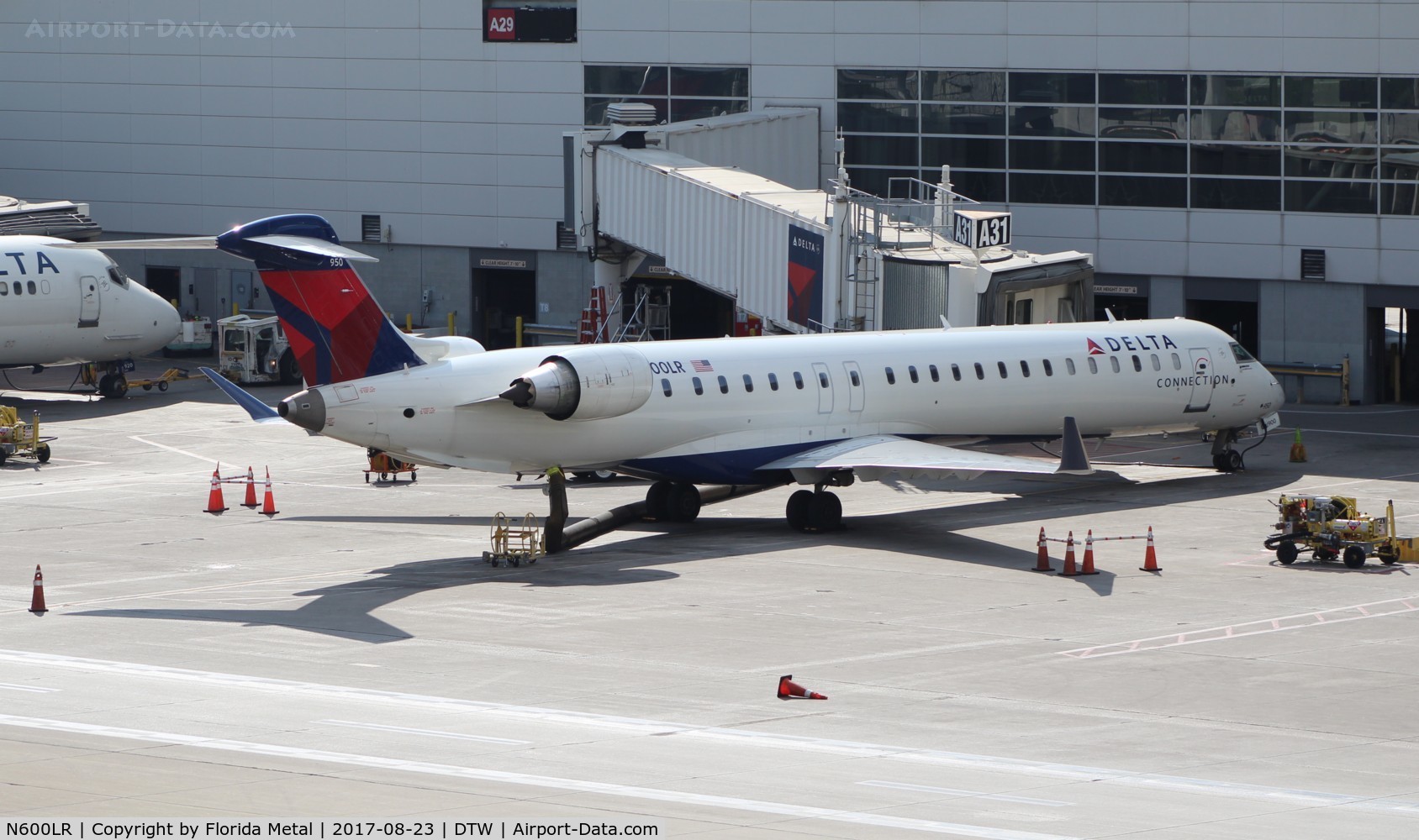 N600LR, 2007 Bombardier CRJ-900 NG (CL-600-2D24) C/N 15142, Delta Connection