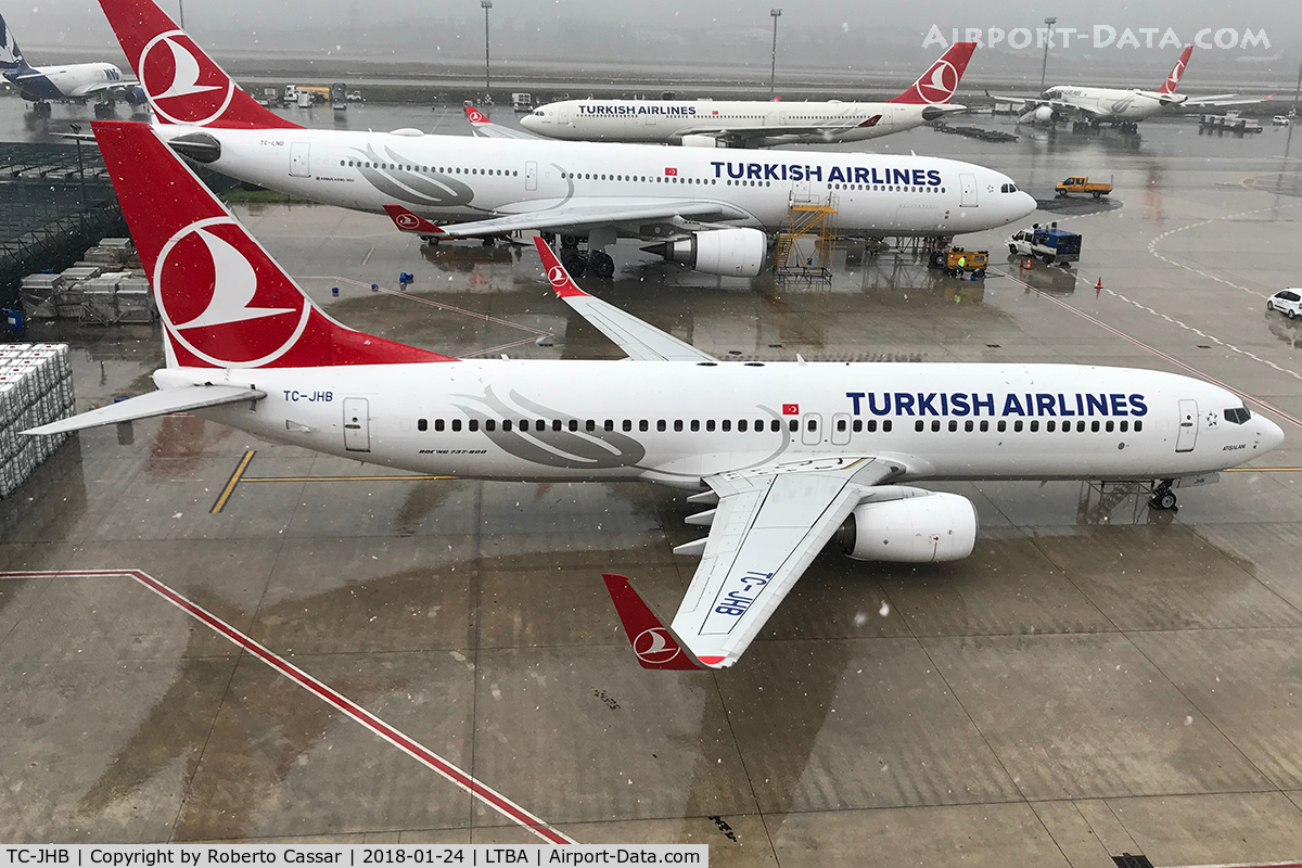 TC-JHB, 2008 Boeing 737-8F2 C/N 35741, Ataturk Airport