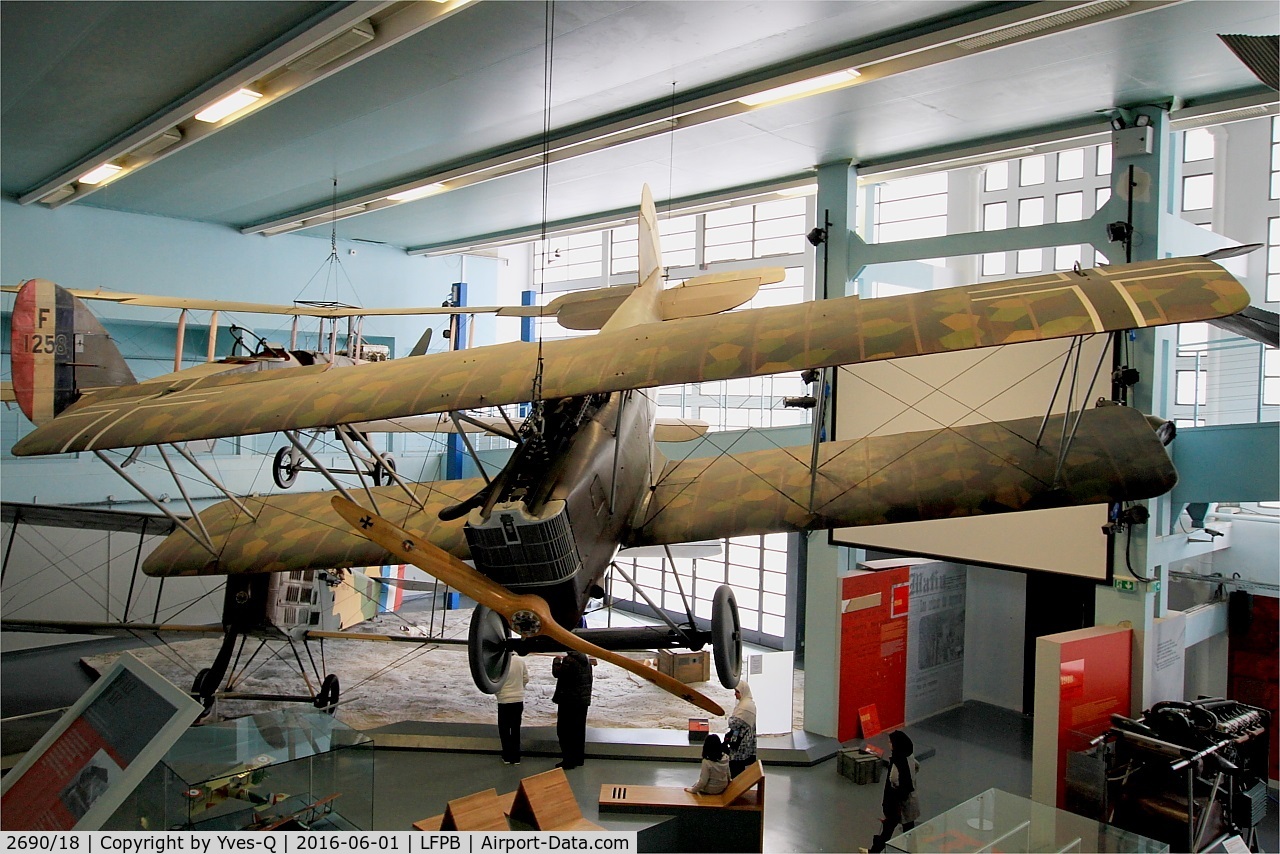 2690/18, 1918 Pfalz DXII C/N 3240, Pfalz DXII, Air & Space Museum Paris-Le Bourget Airport (LFPB-LBG)