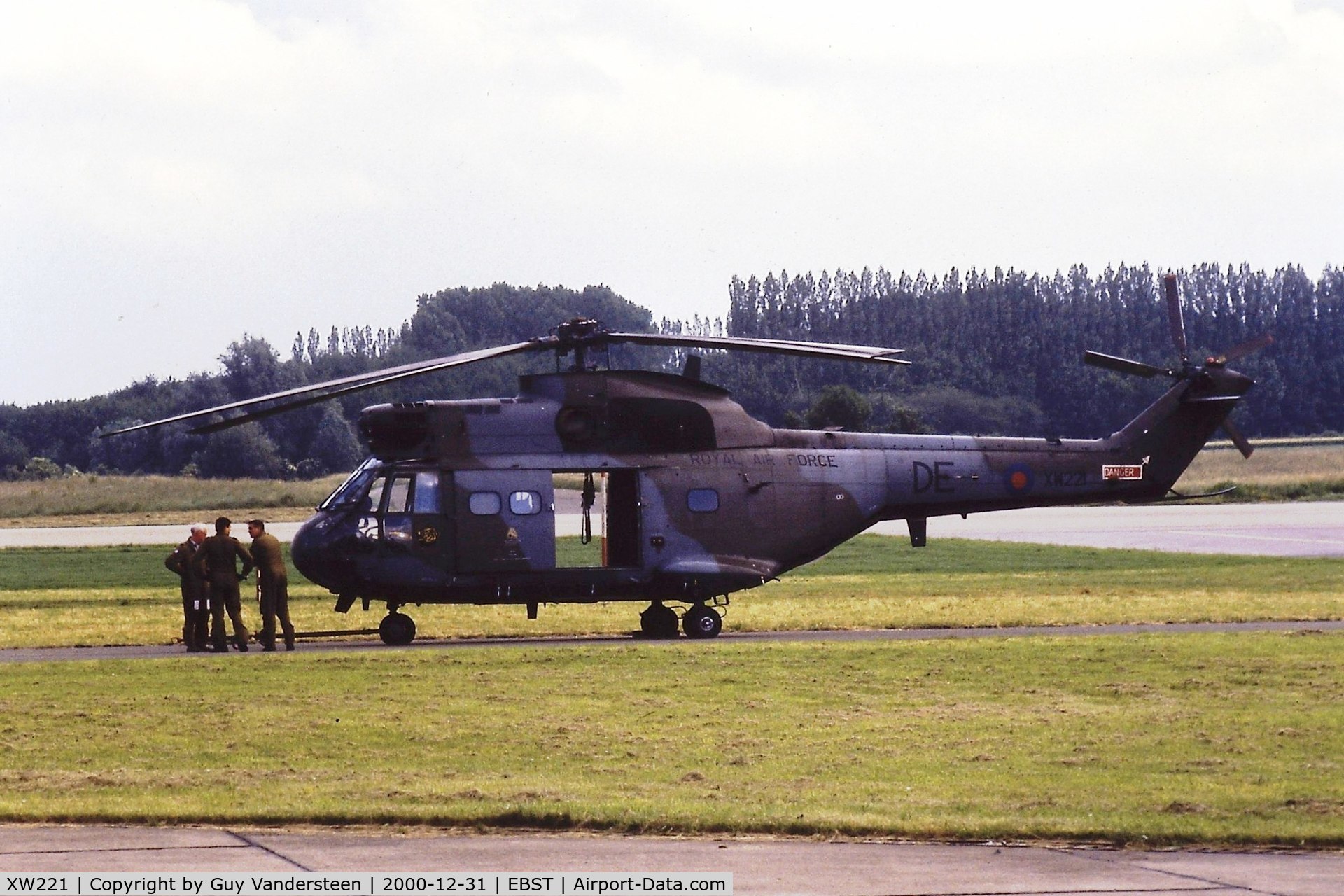 XW221, 1971 Westland Puma HC.1 C/N 1152, RAF Puma XW221 @ EBST airshow June 1987