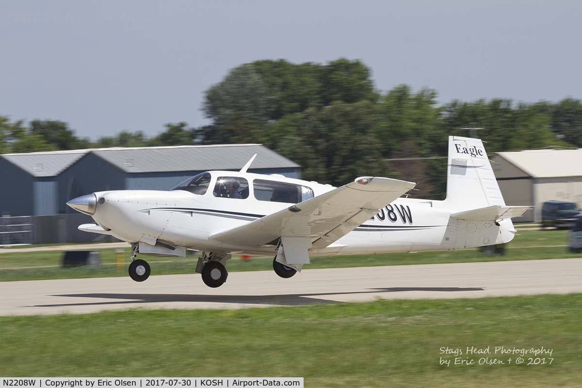 N2208W, 2000 Mooney M20S Eagle C/N 30-0048, M20S departing Airventure