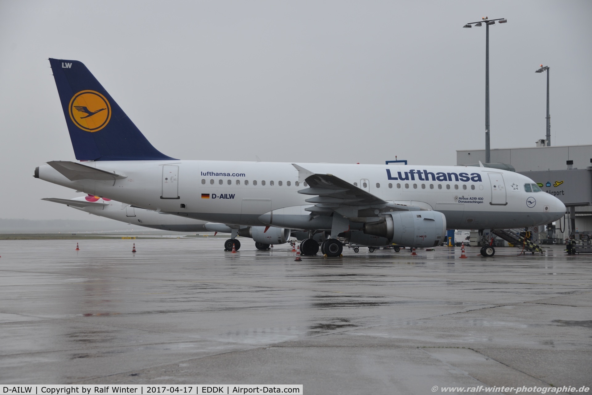 D-AILW, 1998 Airbus A319-114 C/N 853, Airbus A319-114 - LH DLH Lufthansa 'Donaueschingen' - 853 - D-AILW - 17.04.2017 - CGN