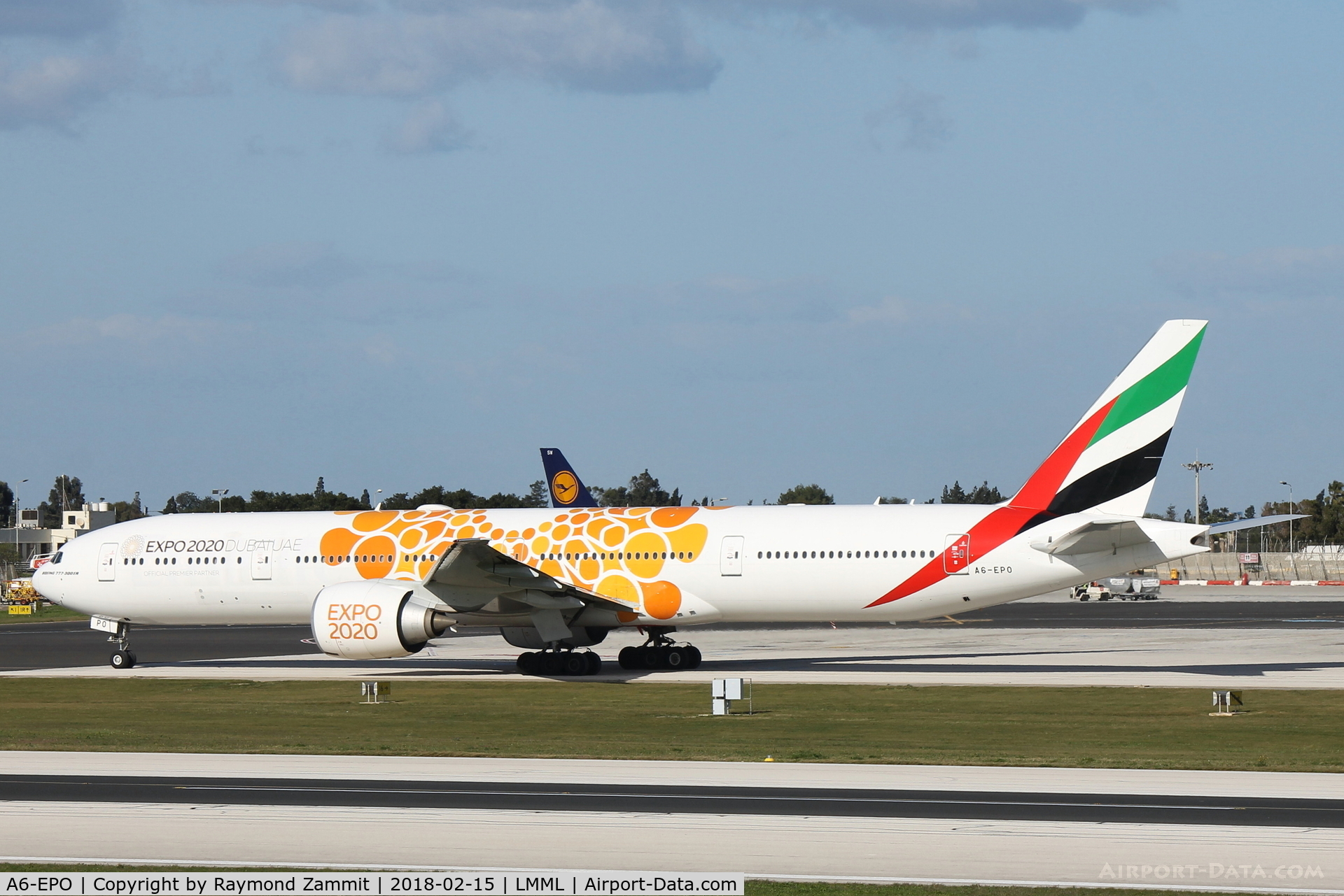 A6-EPO, 2016 Boeing 777-31HER C/N 42334, B777 A6-EPO Emirates Airlines in Expo2020 special livery