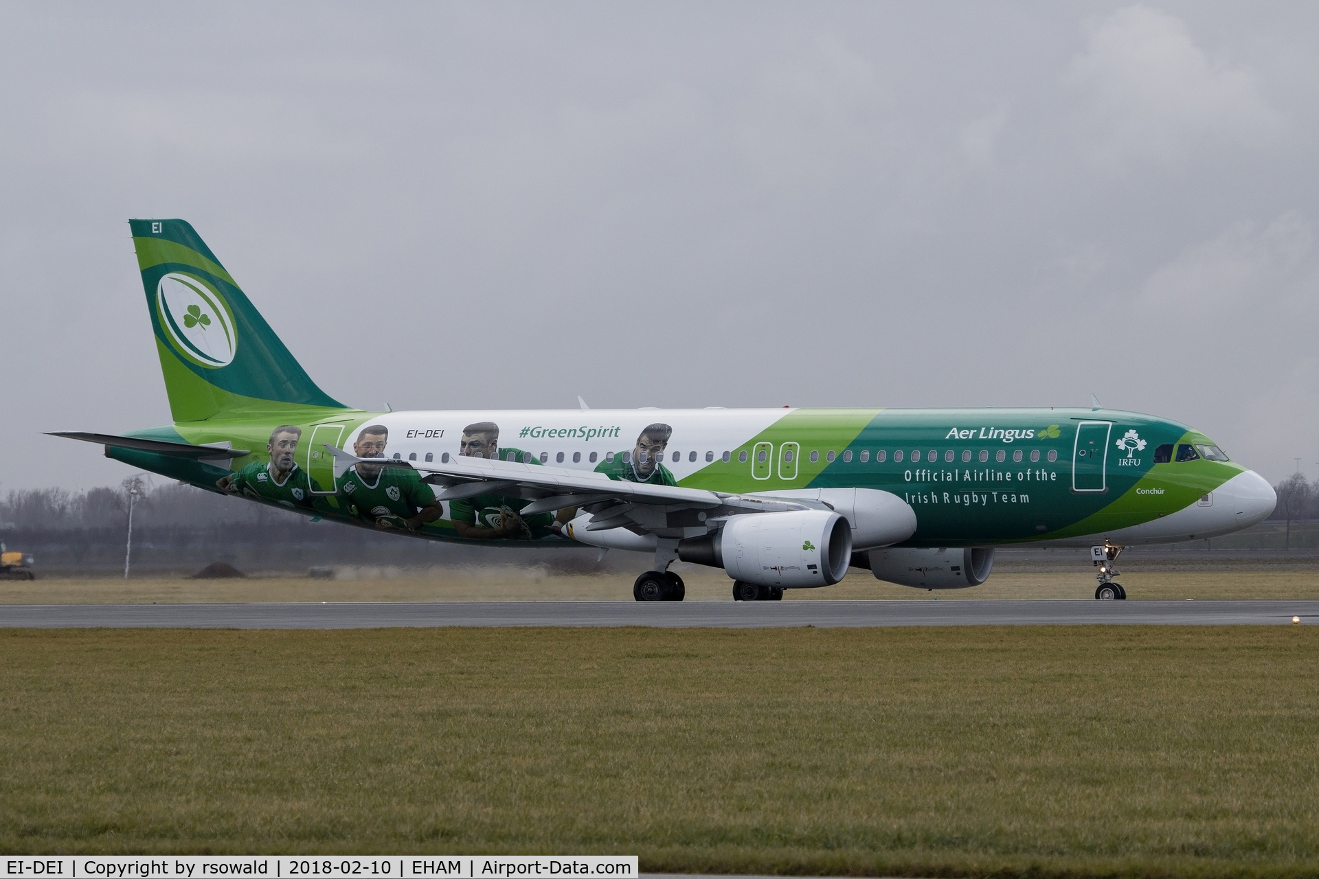 EI-DEI, 2005 Airbus A320-214 C/N 2374, Landing runway 18R at Schiphol airport February 10 2018.